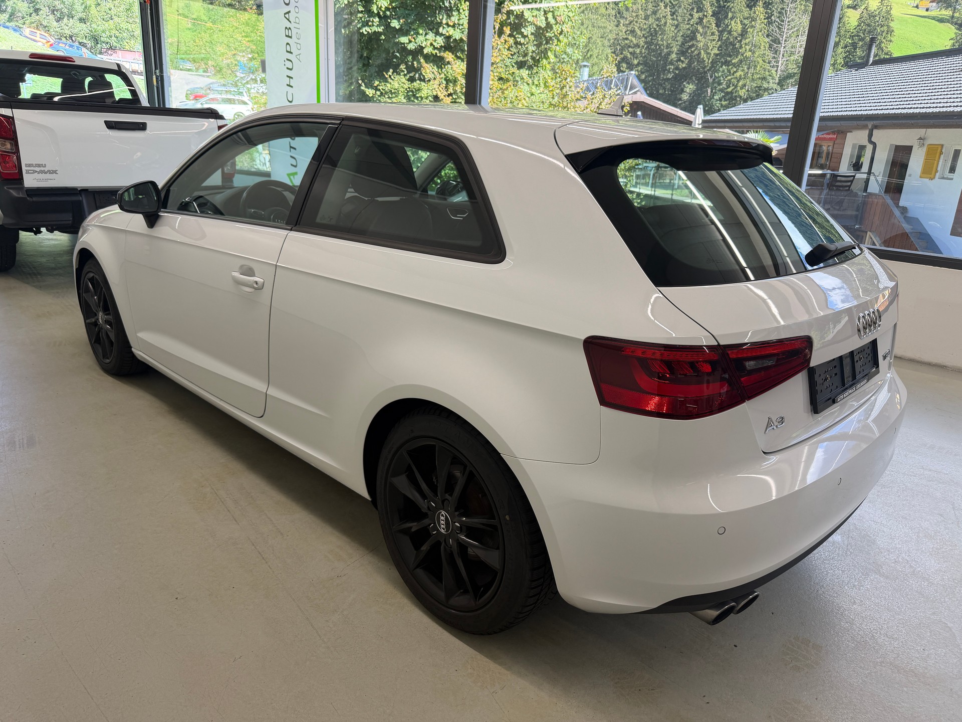 AUDI A3 1.8 TFSI Attraction S-tronic-image-6