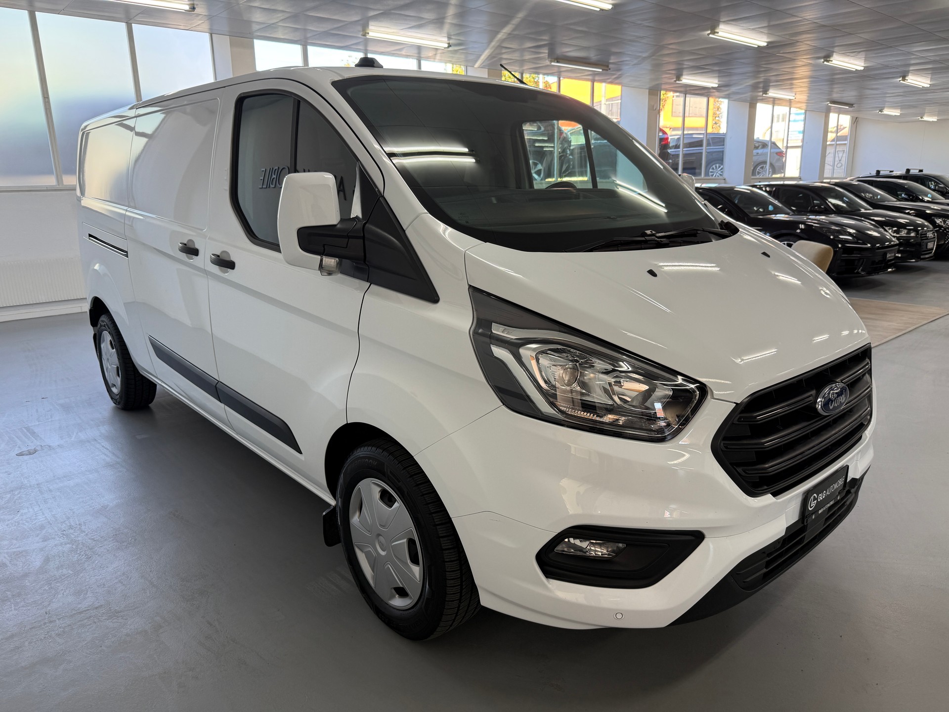 FORD Transit Custom Van 300 L2H1 Trend A-showroom-element-2