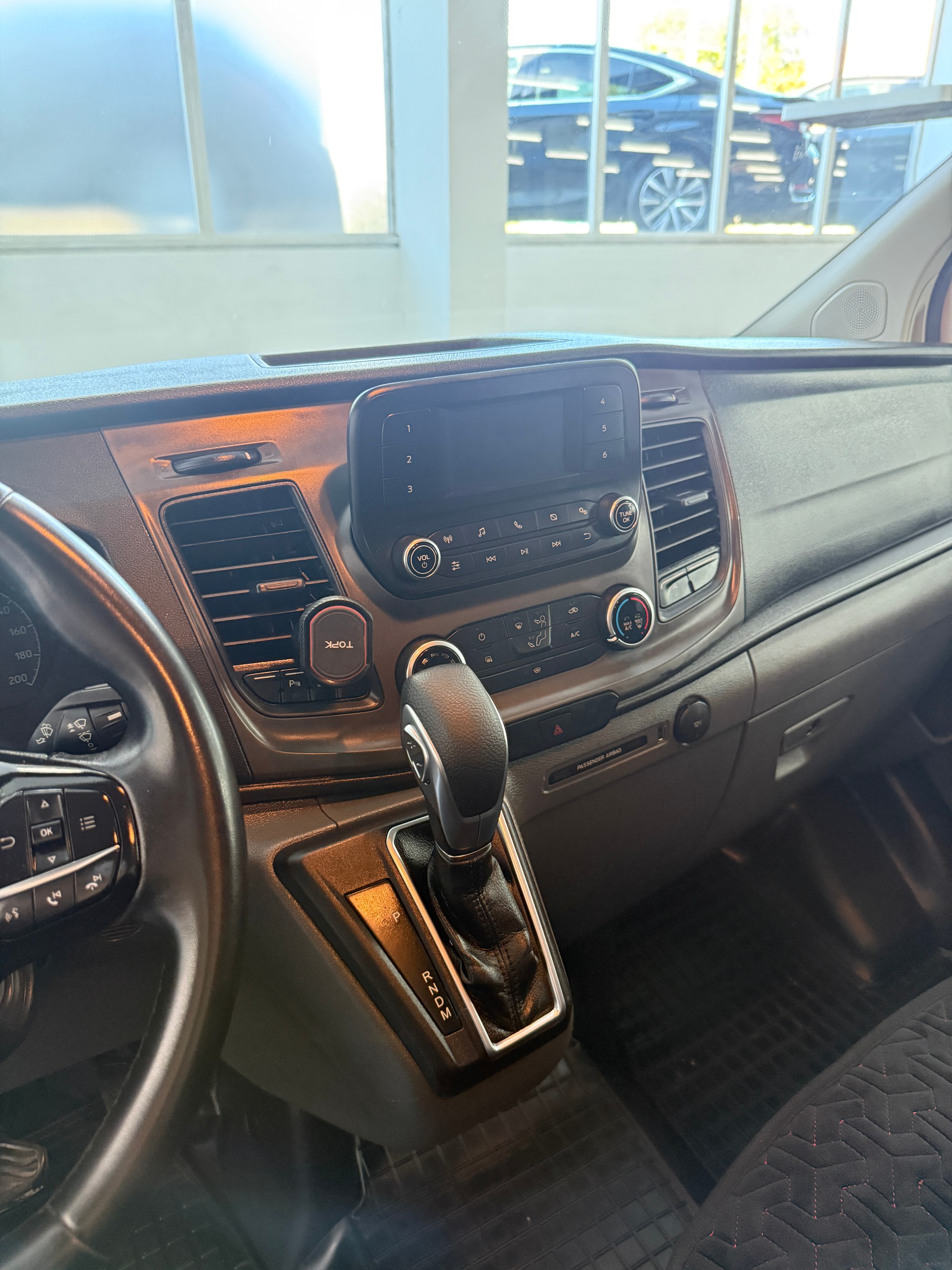 FORD Transit Custom Van 300 L2H1 Trend A-image-9