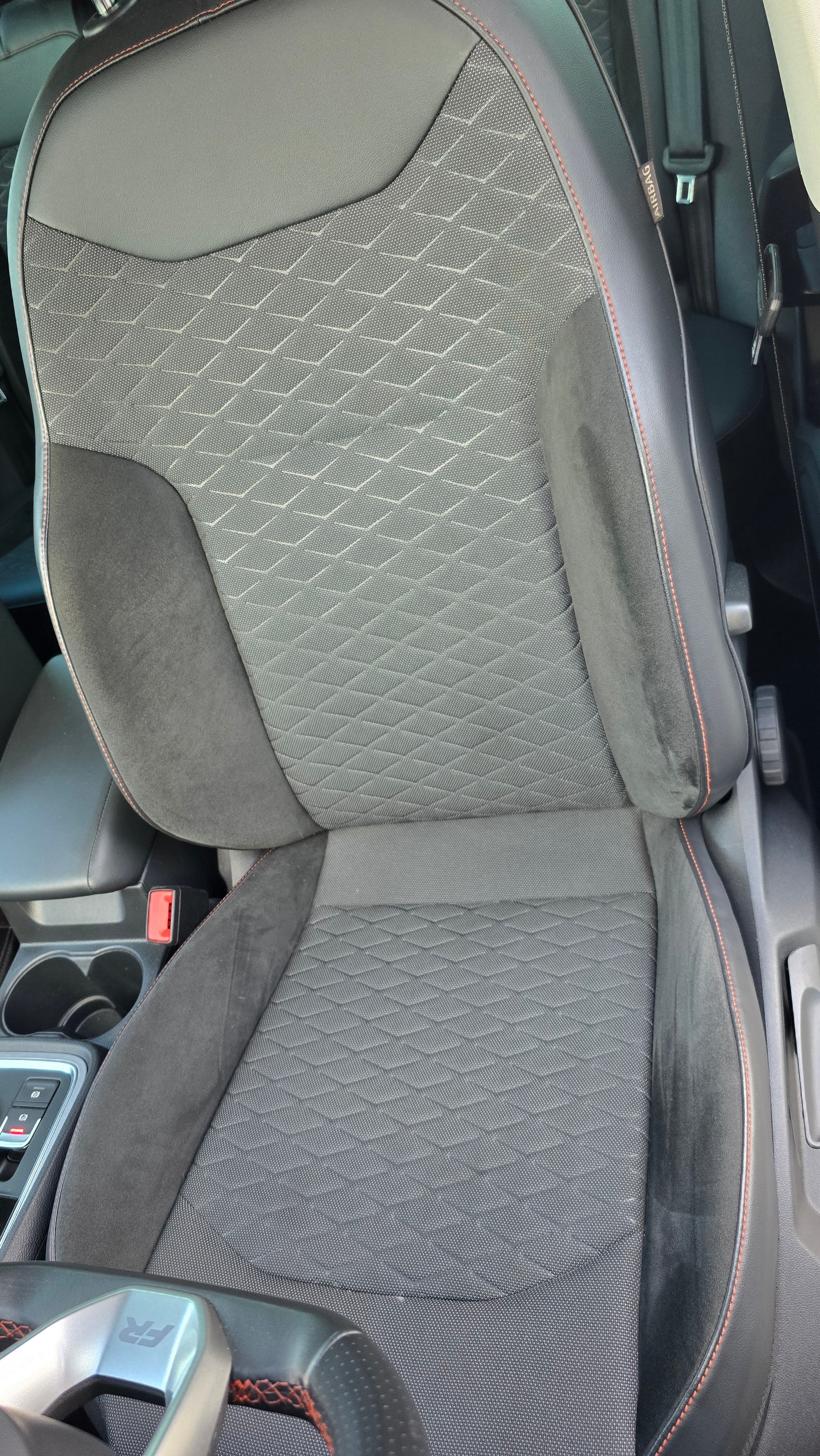 SEAT 2.0 TSI FR 4Drive DSG-image-11