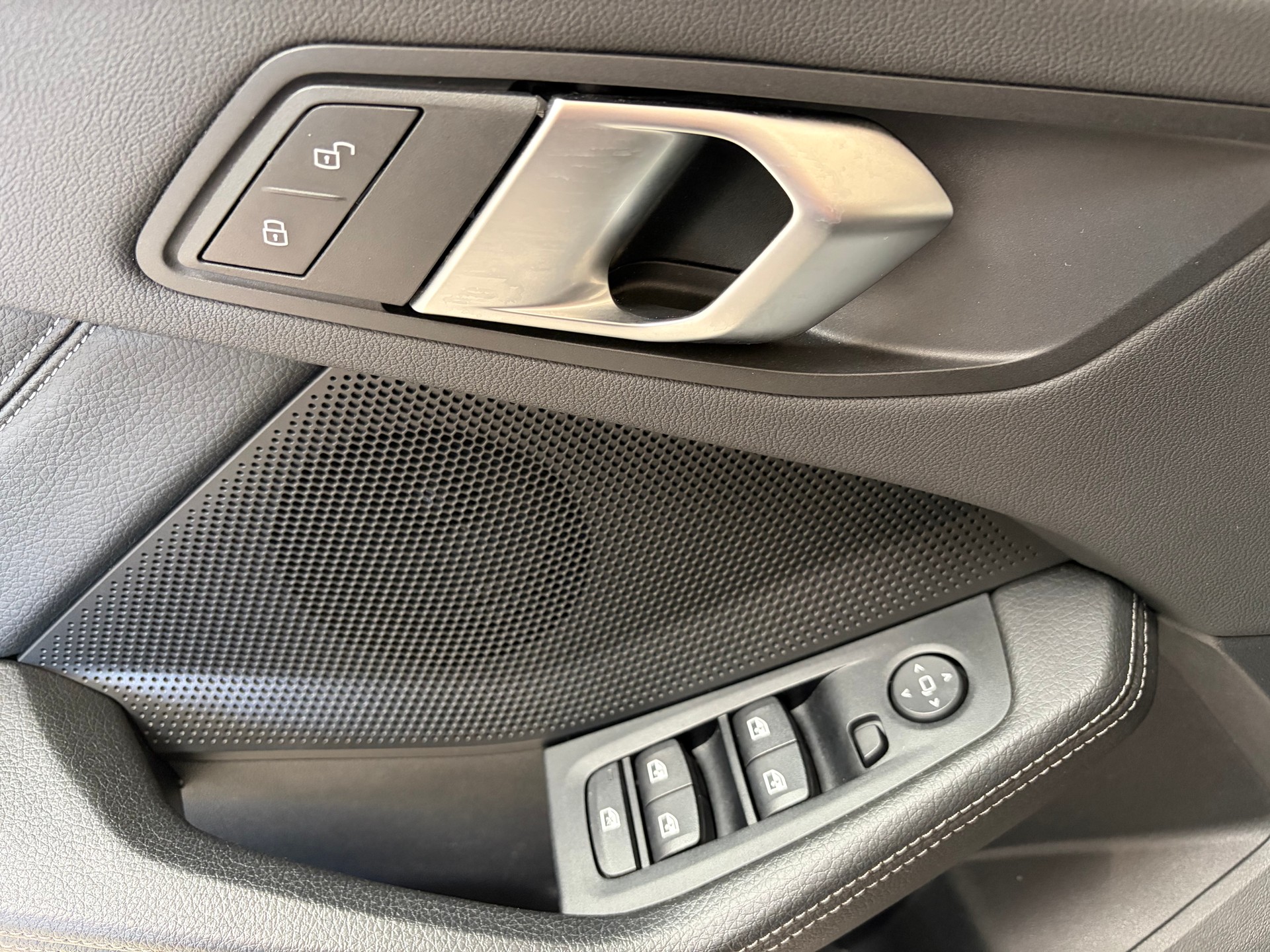 BMW 118i Steptronic-image-8
