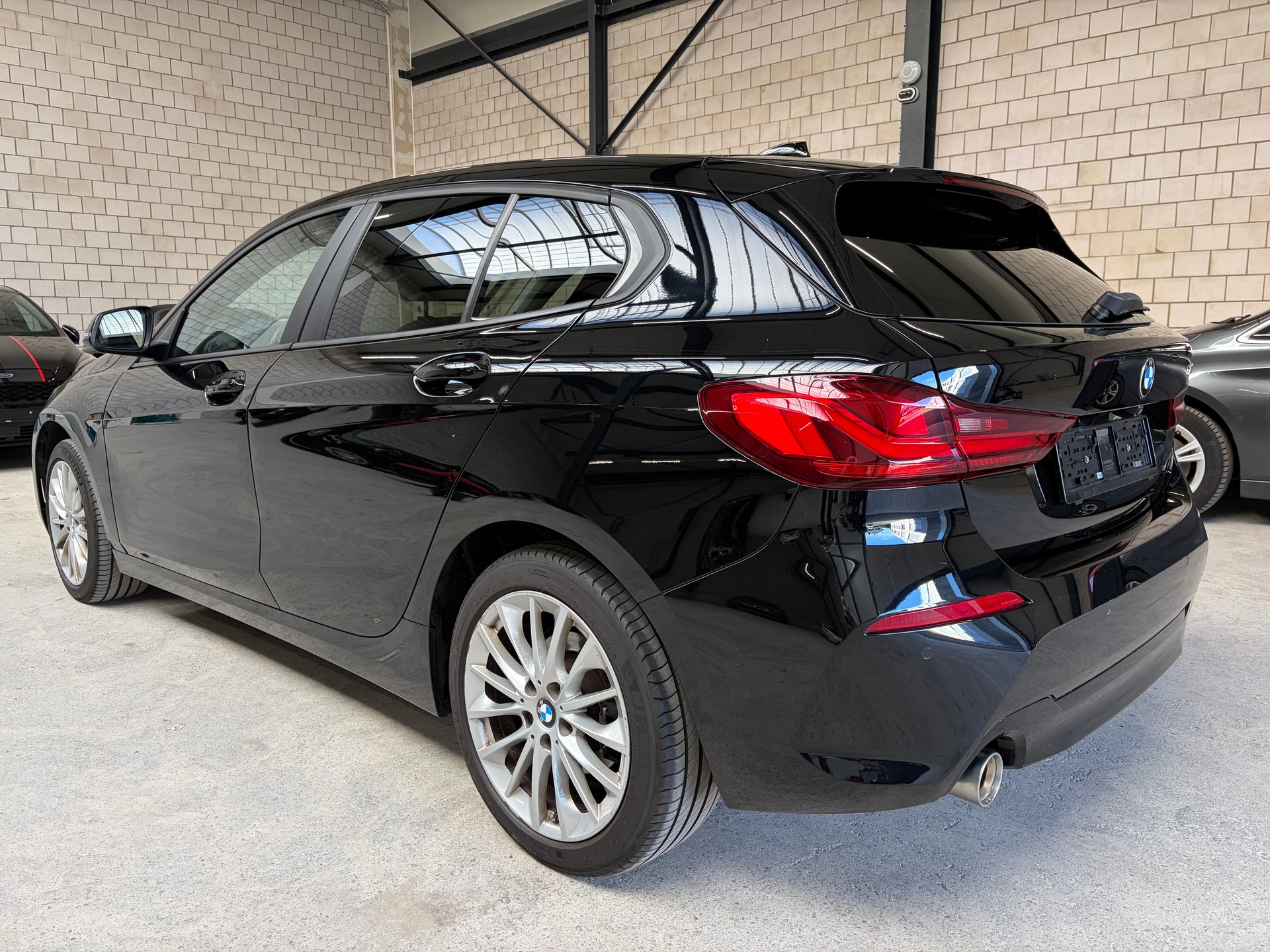 BMW 118i Steptronic-image-2