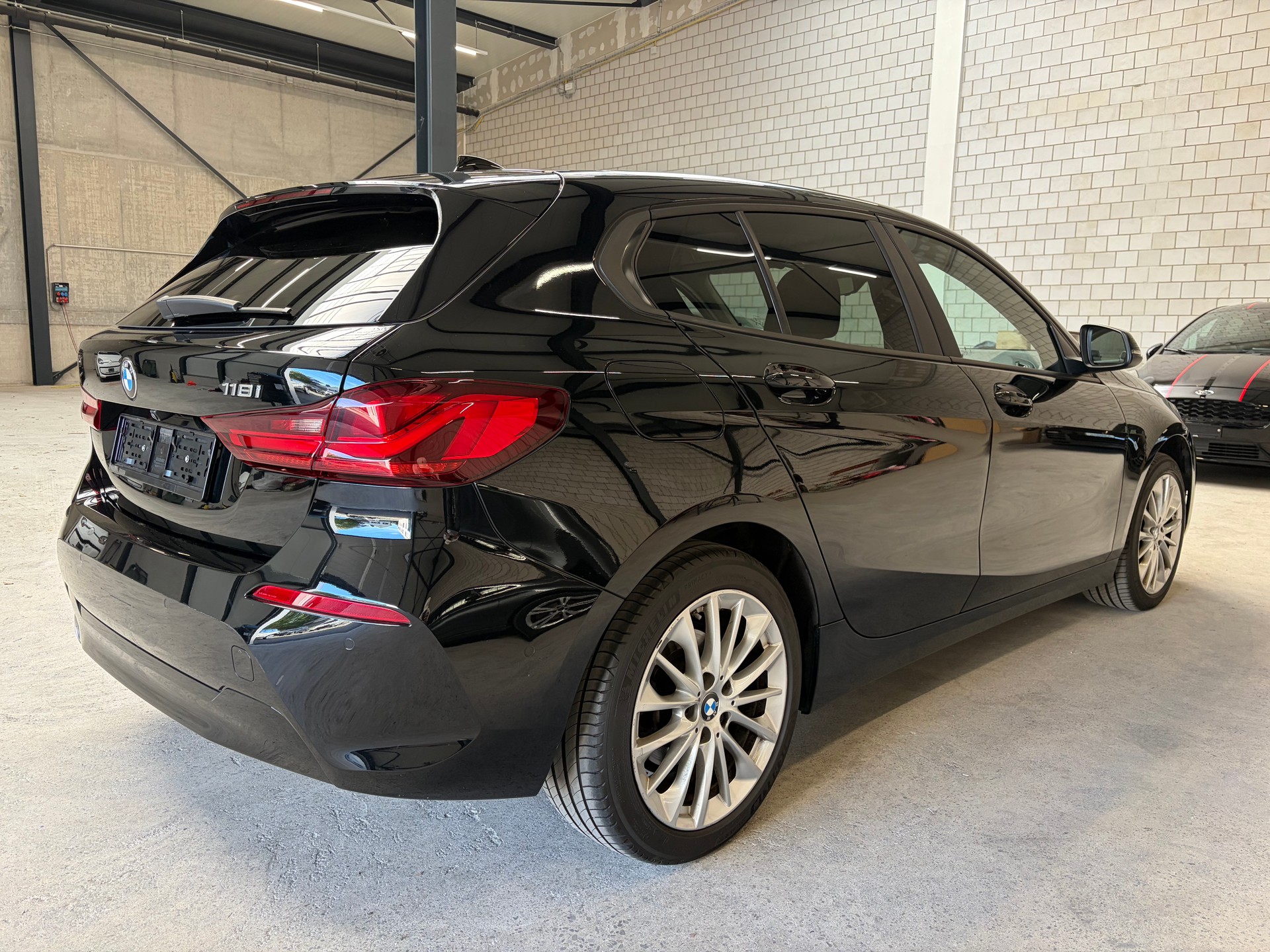 BMW 118i Steptronic-image-3