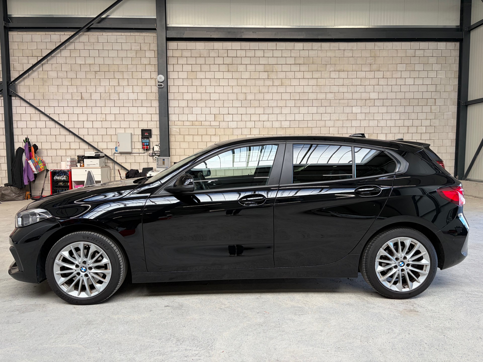 BMW 118i Steptronic-image-1