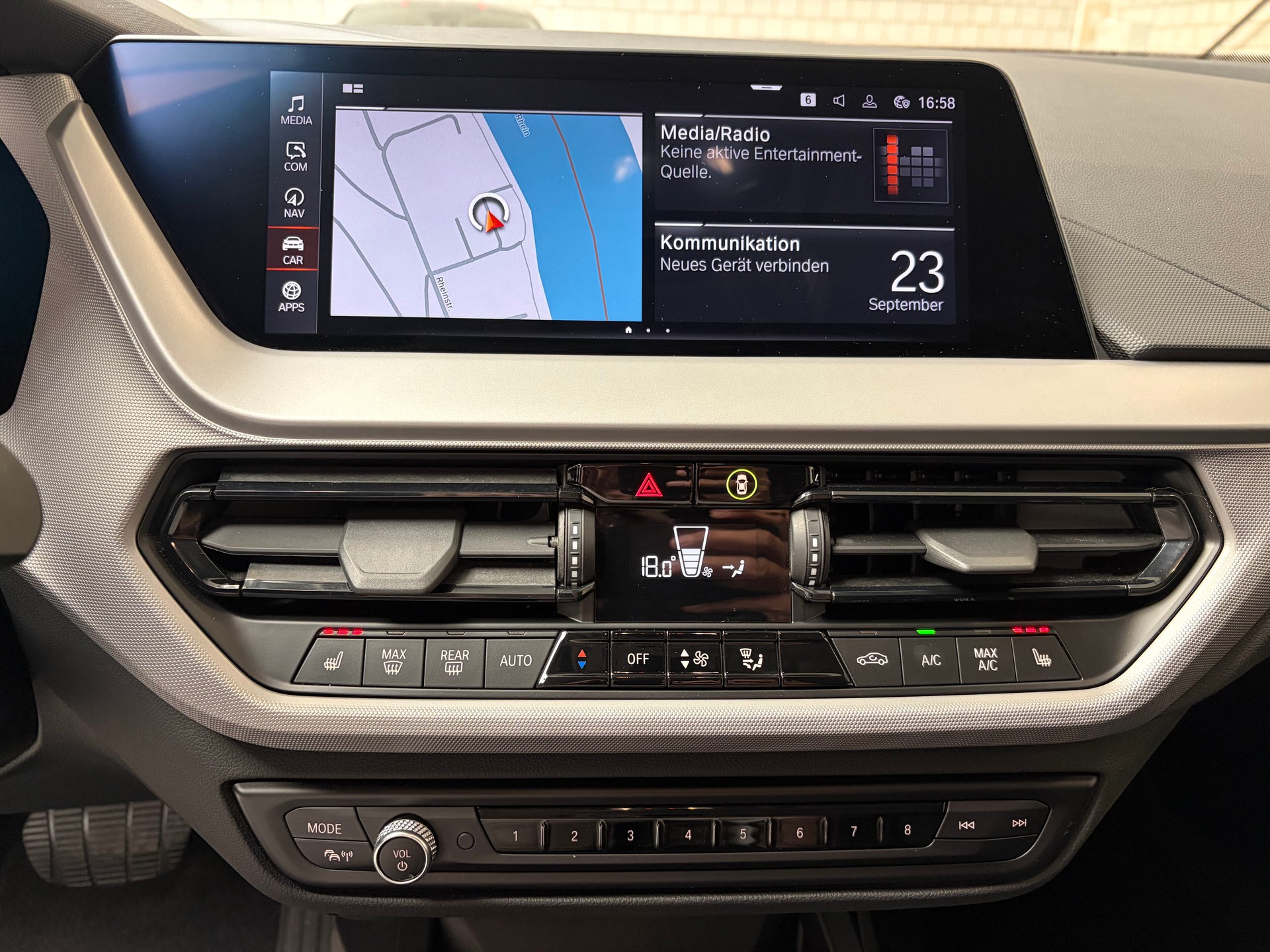 BMW 118i Steptronic-image-13