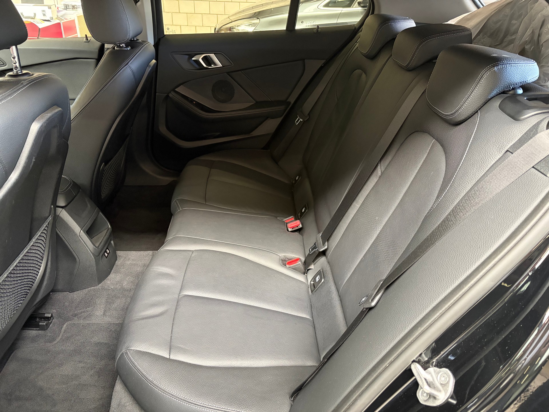 BMW 118i Steptronic-image-16