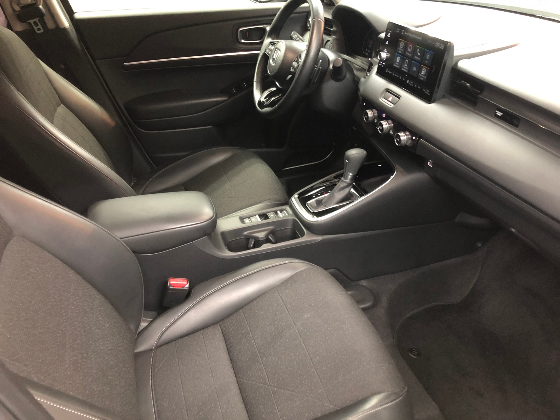 HONDA HR-V 1.5i-MMD Advance CVT-image-7