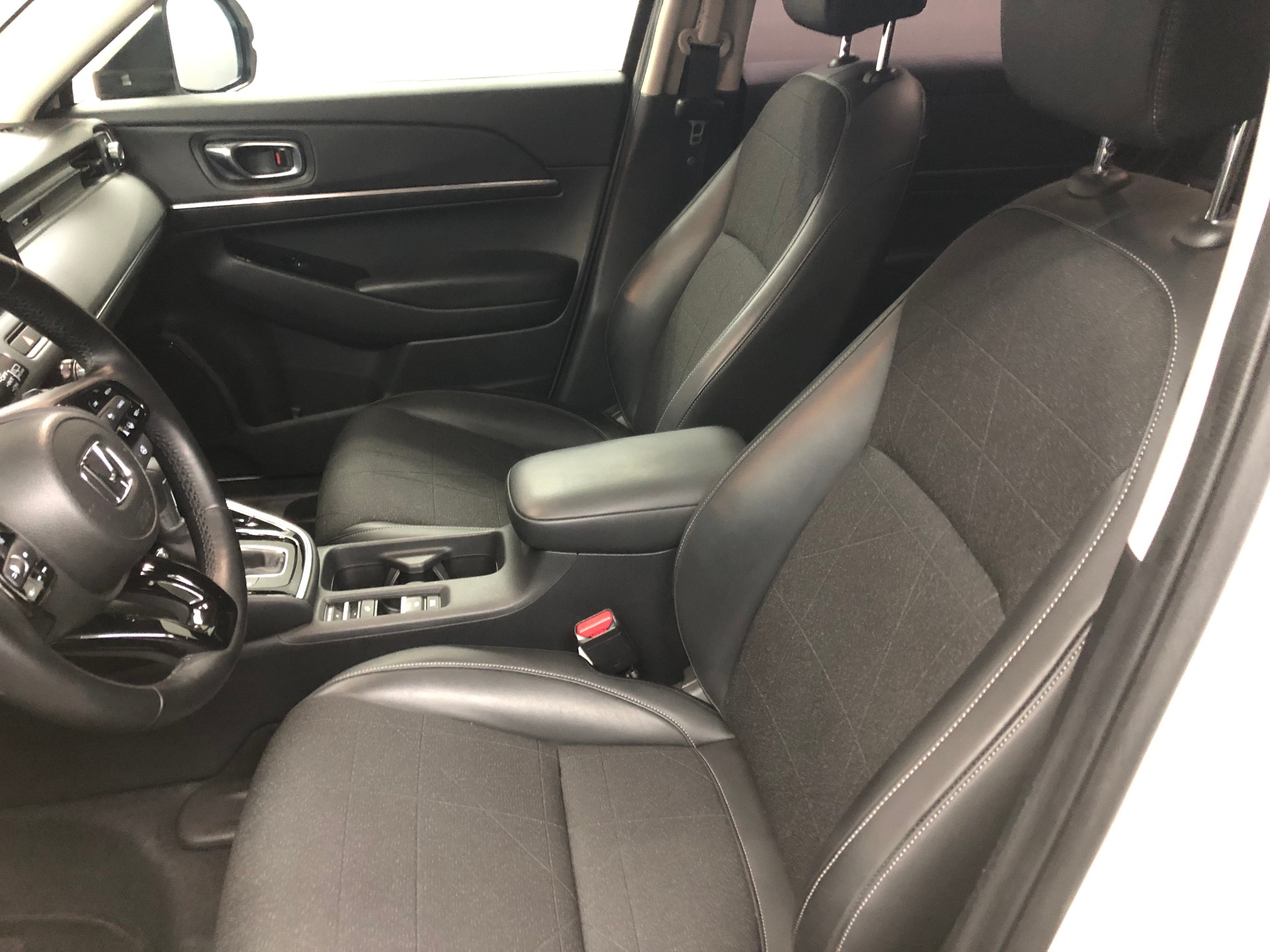 HONDA HR-V 1.5i-MMD Advance CVT-image-6