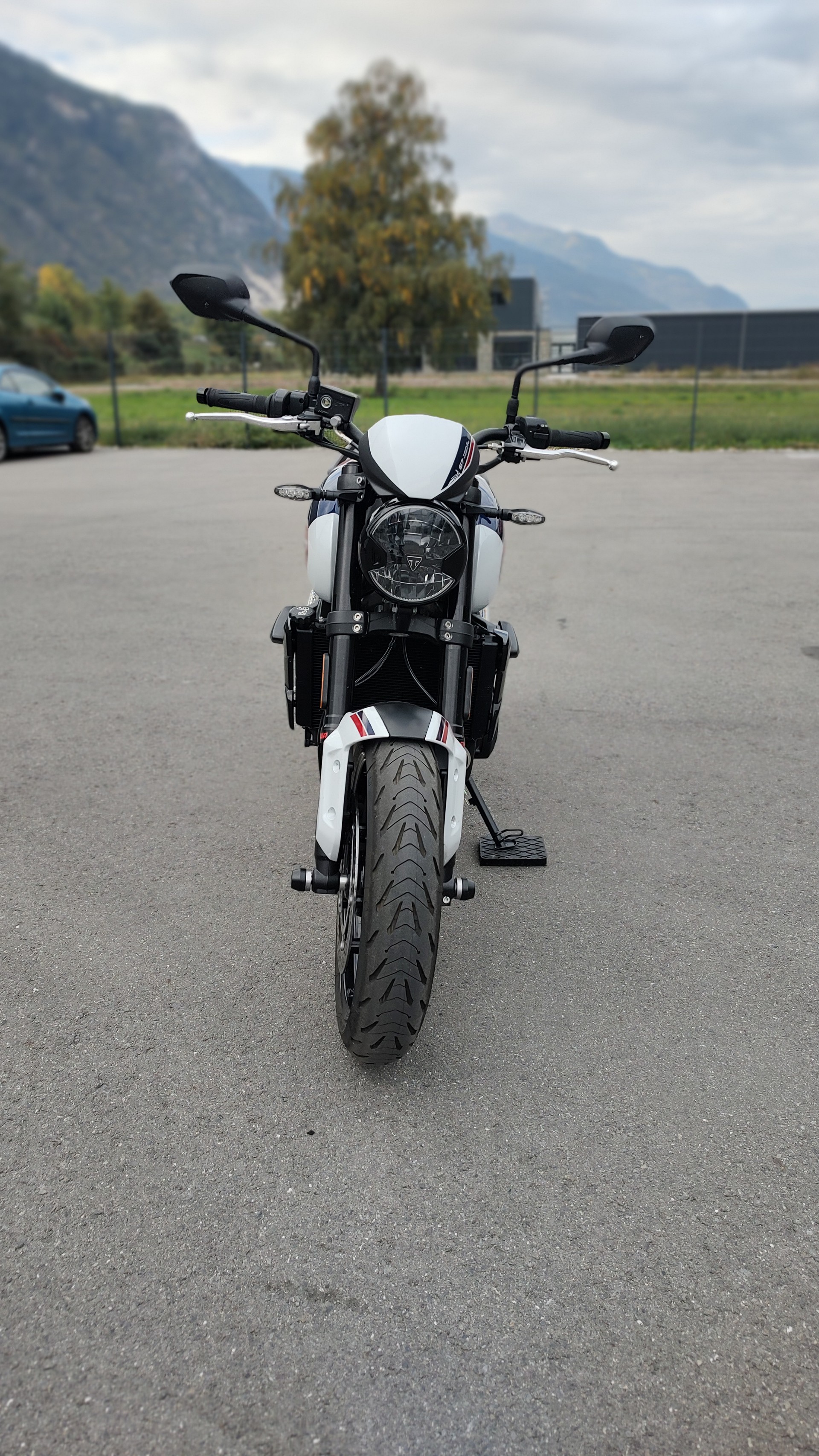 TRIUMPH Trident 660-image-2