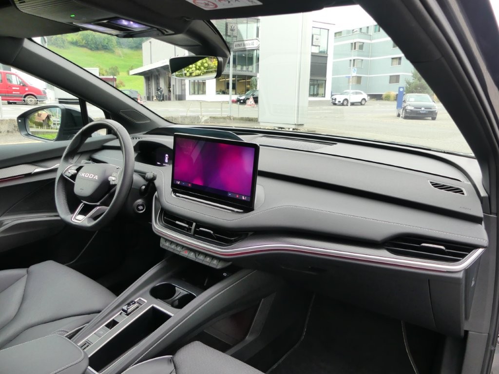 SKODA Enyaq 4x4 RS-image-8