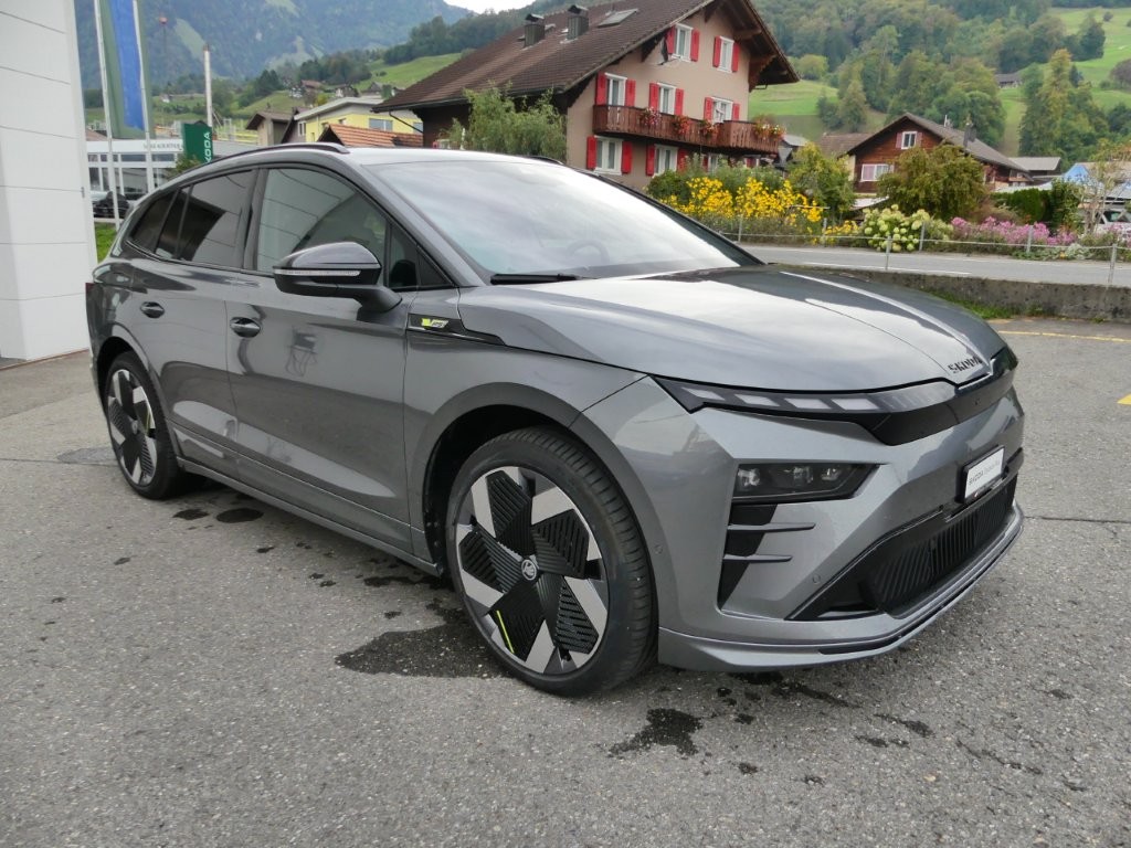 SKODA Enyaq 4x4 RS-image-4
