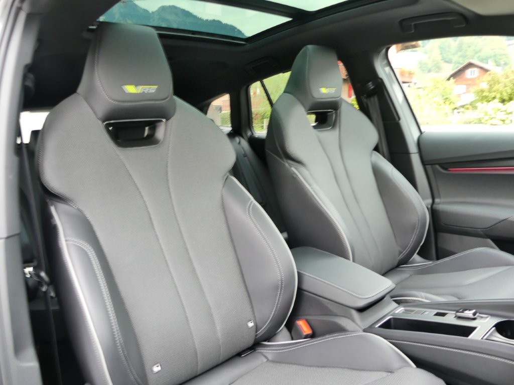 SKODA Enyaq 4x4 RS-image-10