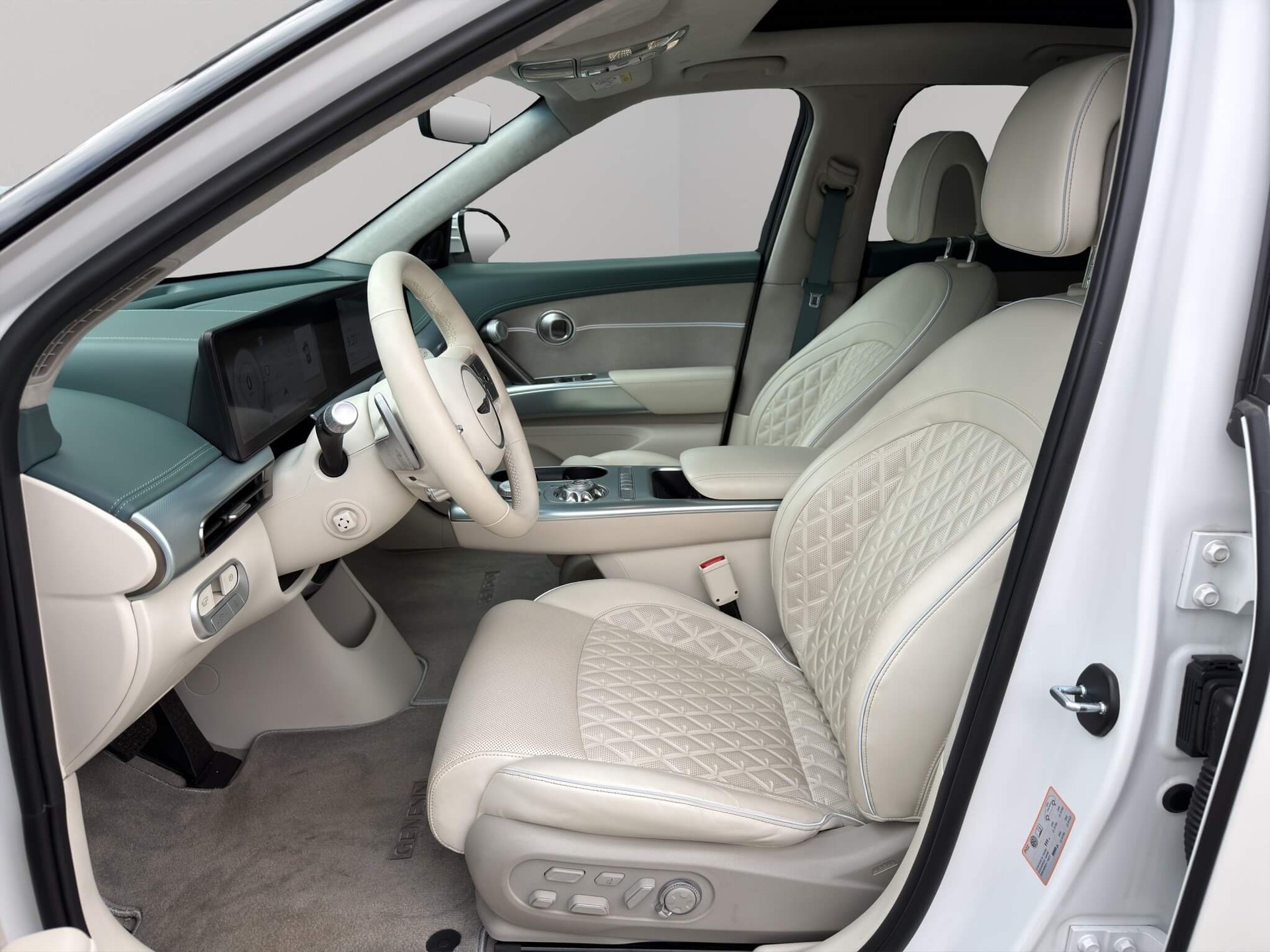 GENESIS GV60 Dual Motor Sport AWD-image-6