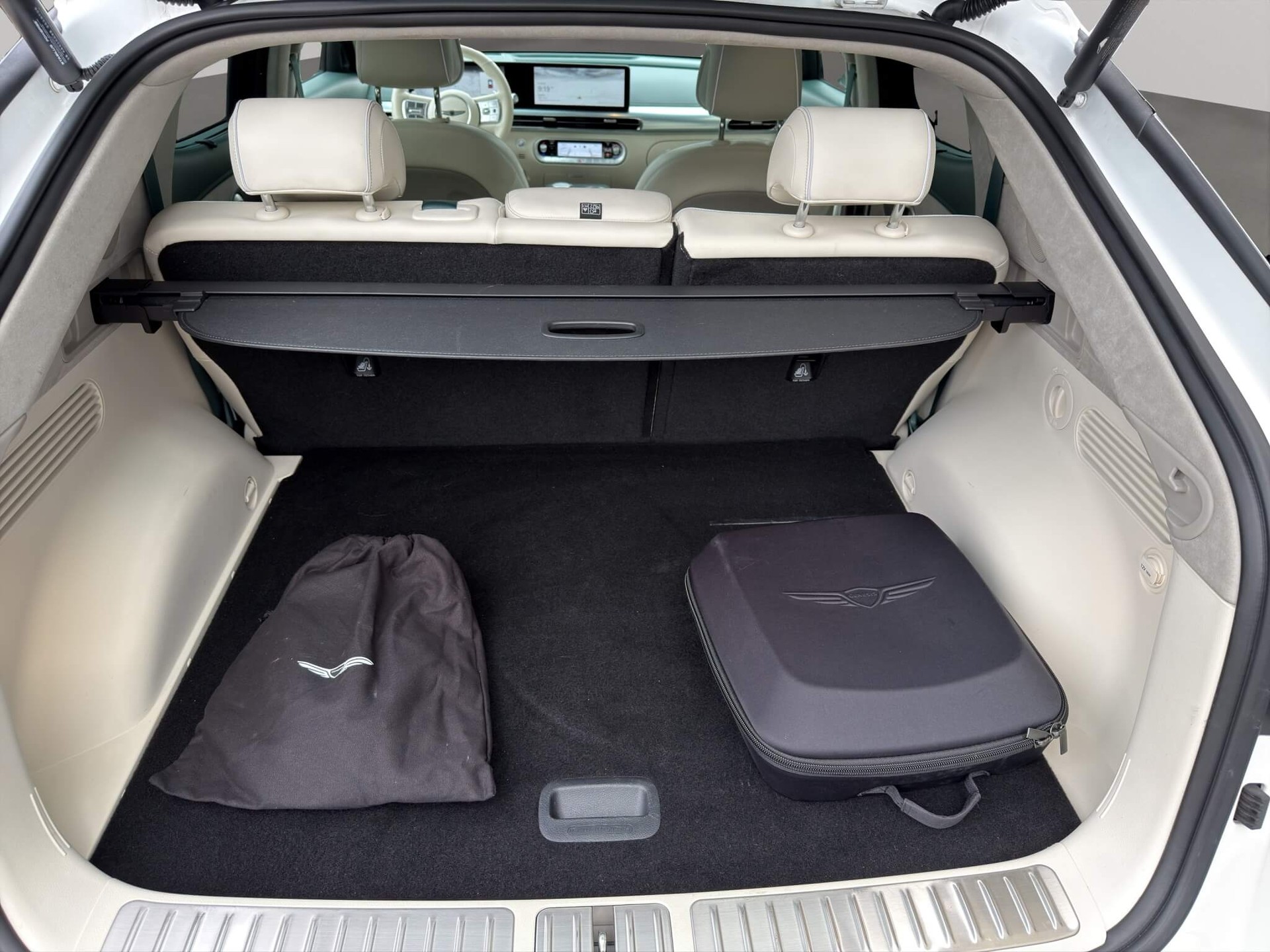 GENESIS GV60 Dual Motor Sport AWD-image-11