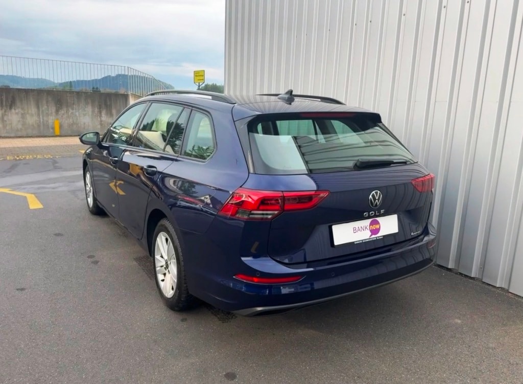 VW Golf Variant 2.0 TDI Life DSG 4Motion-image-2