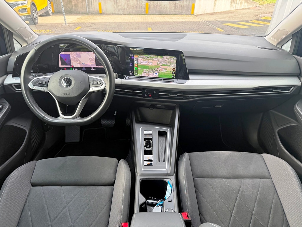 VW Golf Variant 2.0 TDI Life DSG 4Motion-image-6