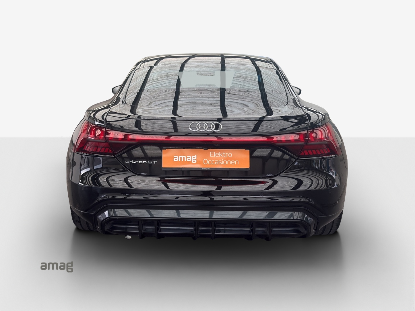 AUDI e-tron GT quattro-image-3
