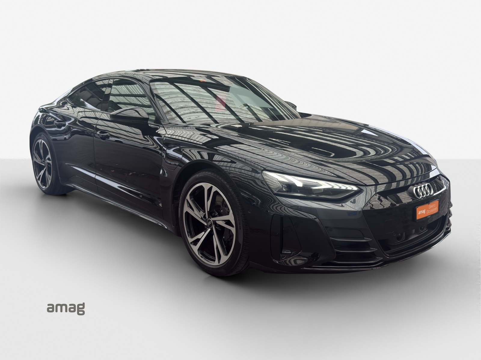 AUDI e-tron GT quattro-image-5