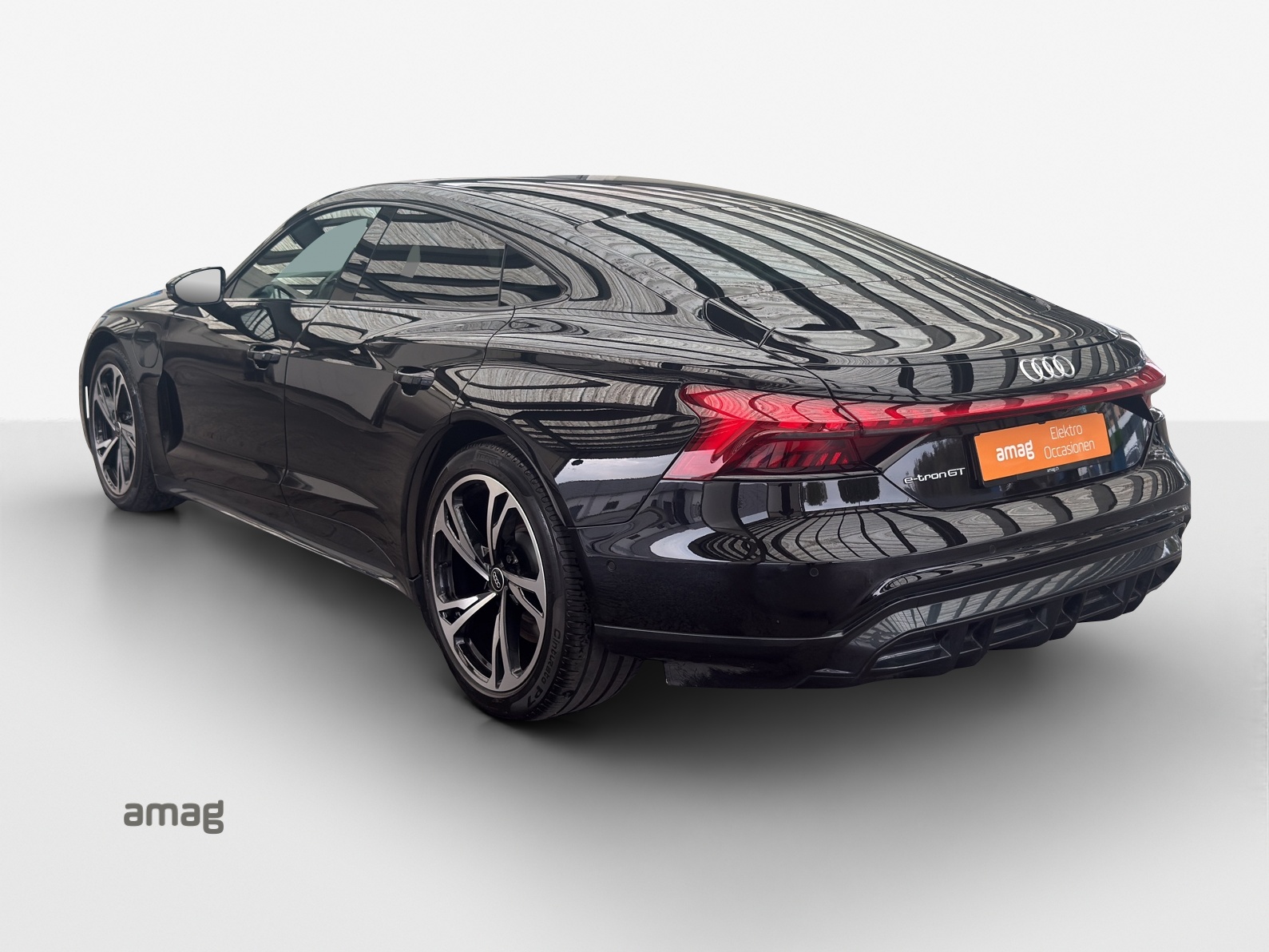 AUDI e-tron GT quattro-image-2