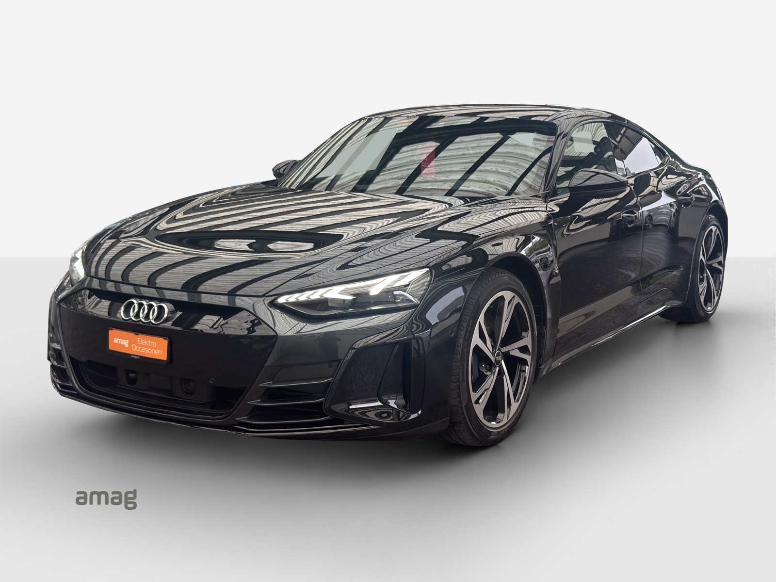 AUDI e-tron GT quattro-image-0
