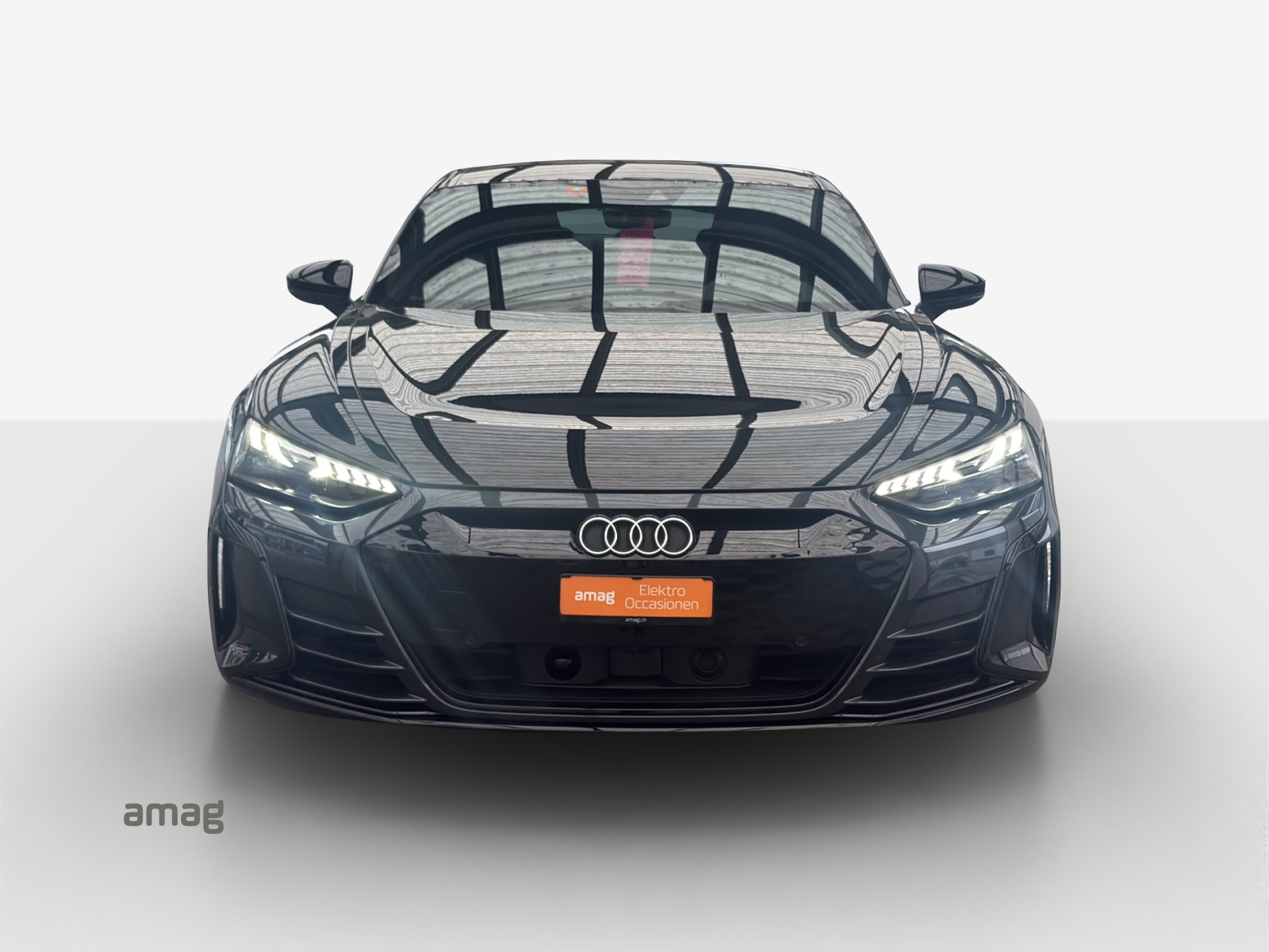 AUDI e-tron GT quattro-image-6