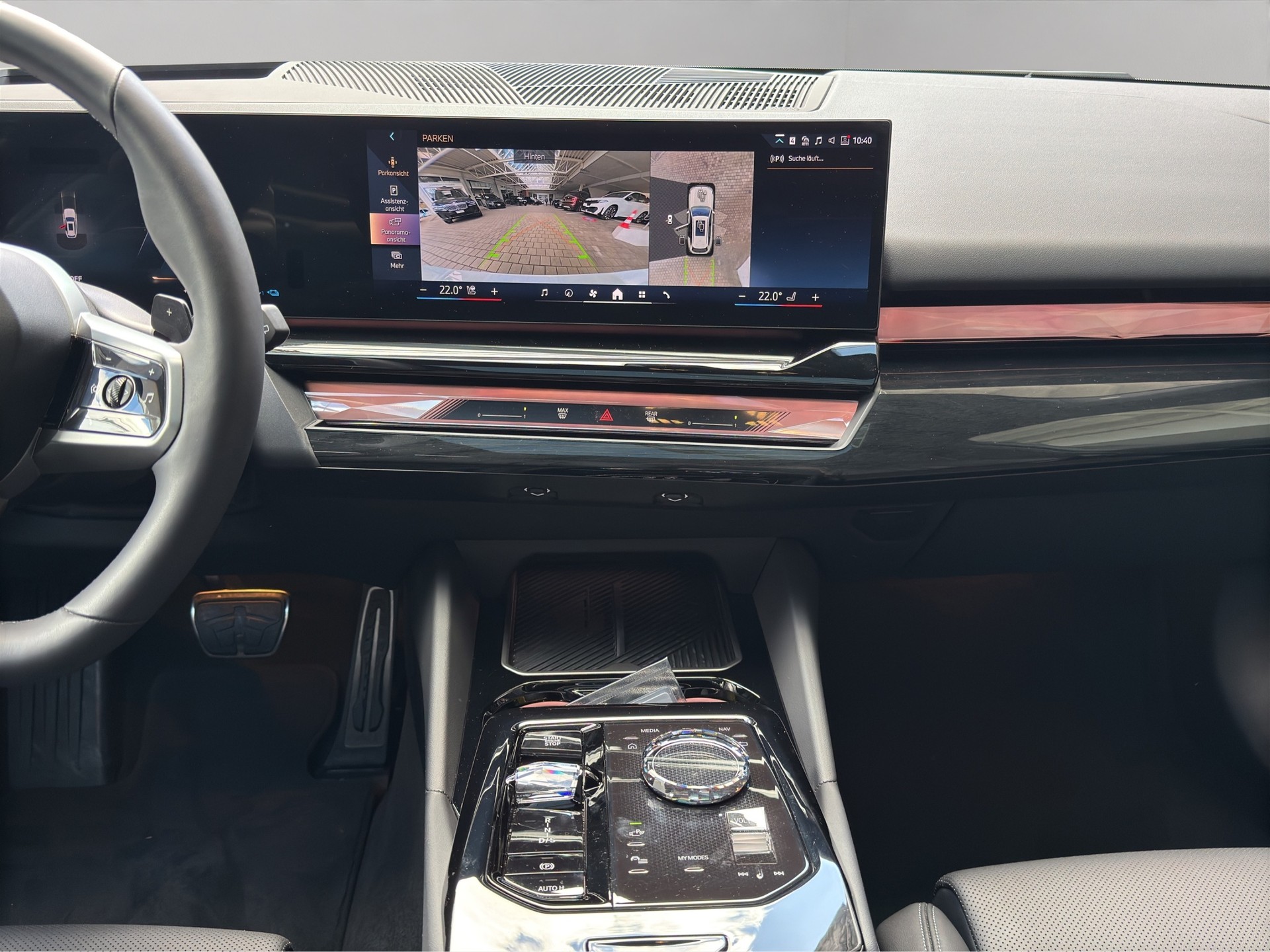 BMW 530e xDrive Touring M Sport Pro Steptronic-image-16