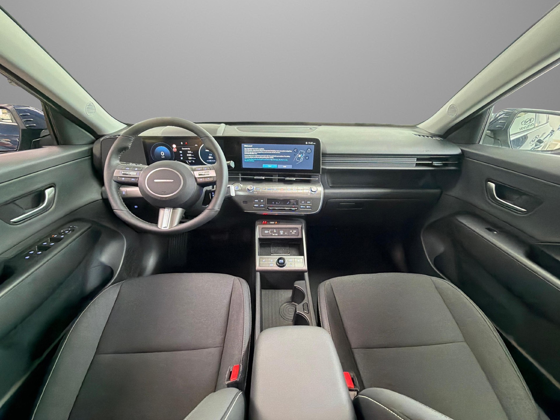 HYUNDAI Kona 65 kWh Electric Amplia + roues d’hiver gratuit-image-8