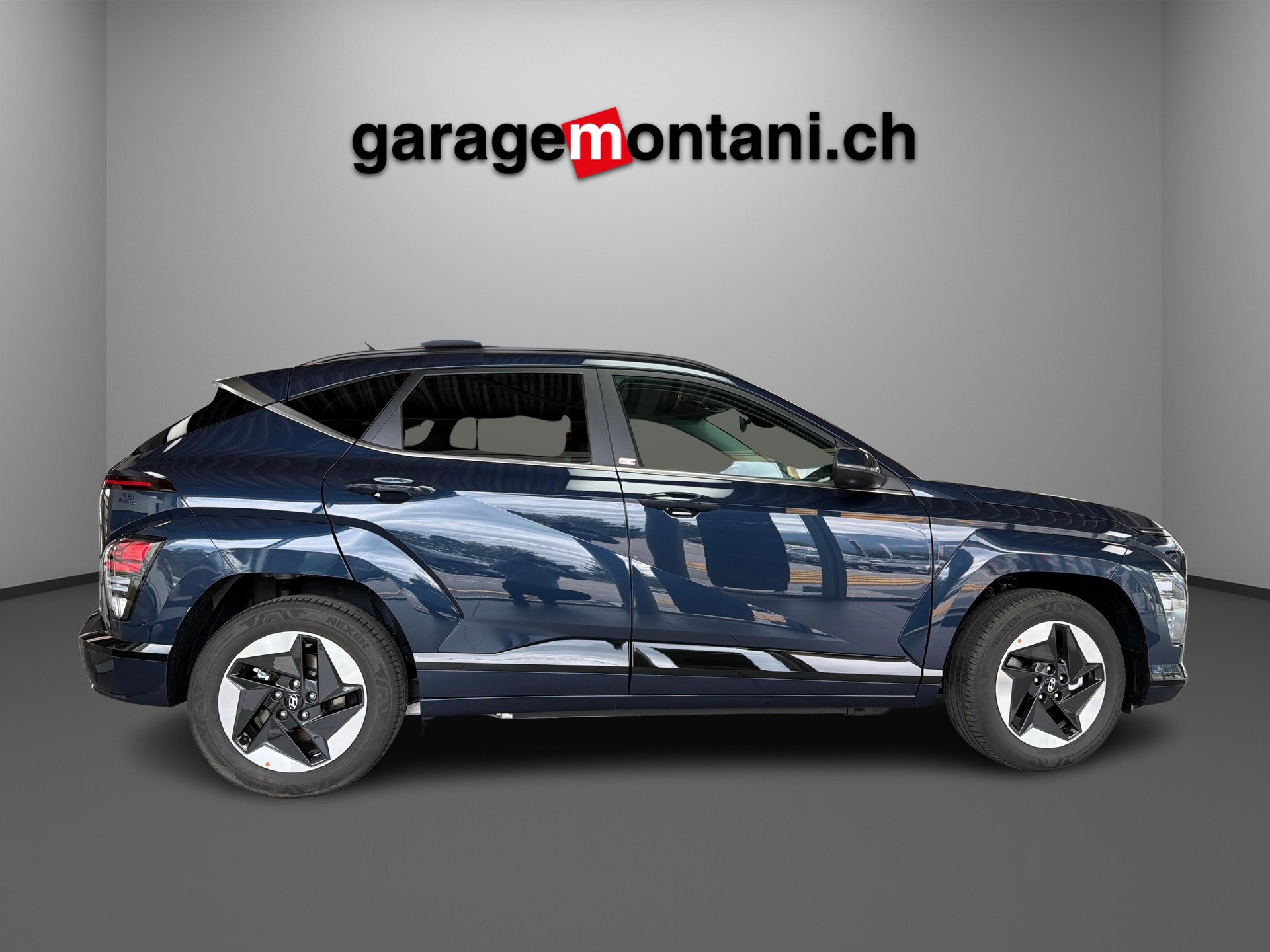 HYUNDAI Kona 65 kWh Electric Amplia + roues d’hiver gratuit-image-5