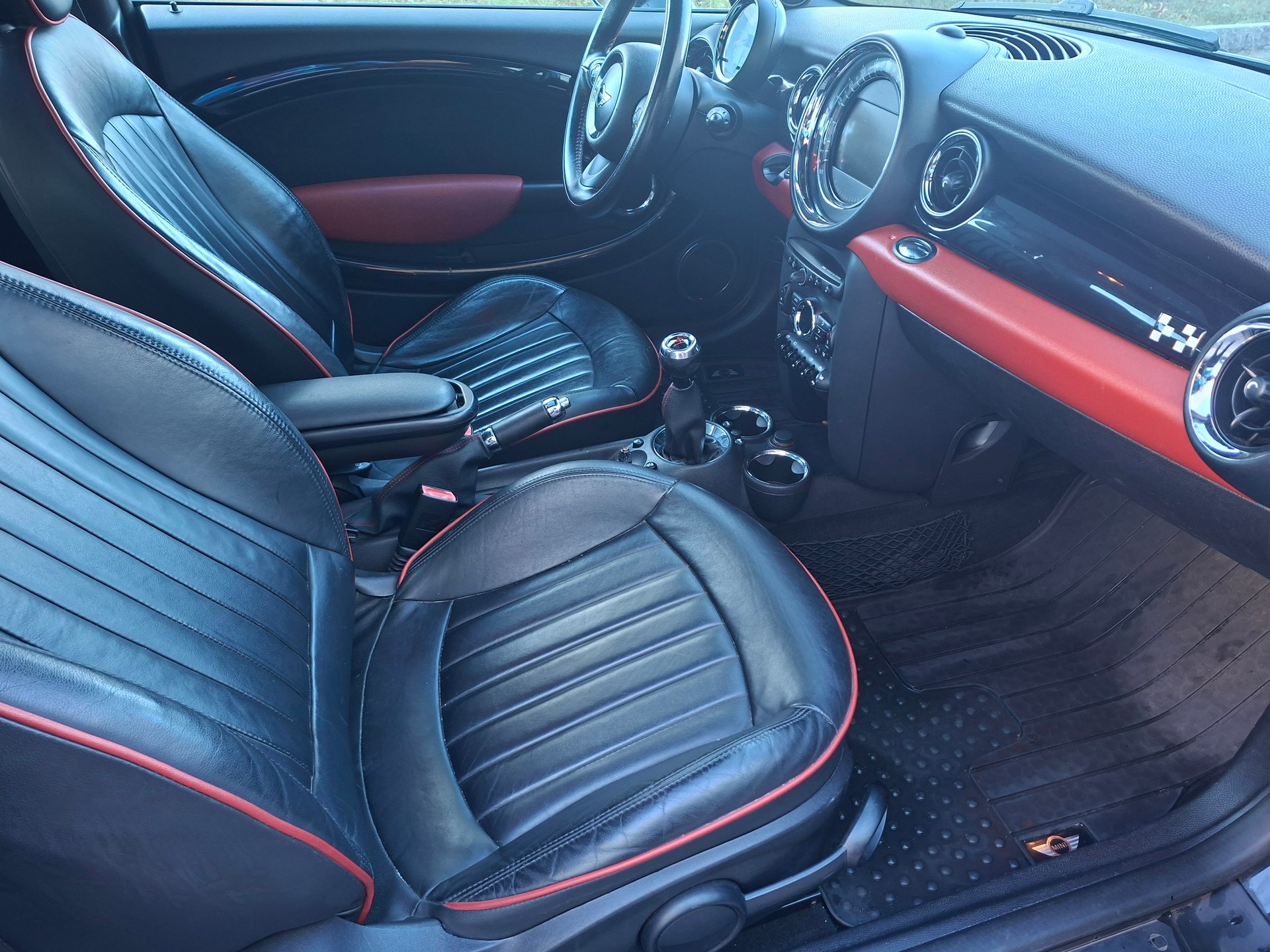 MINI Cooper John Cooper Works-image-7