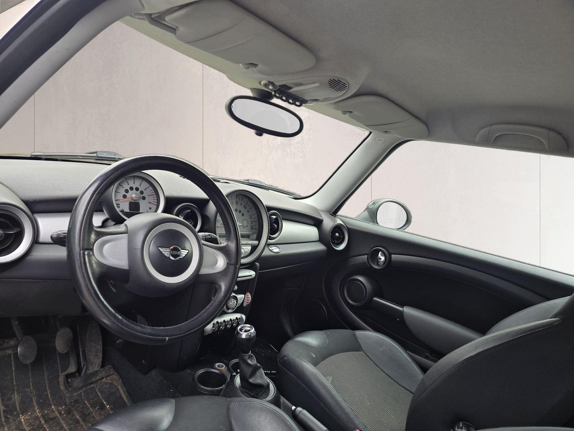 MINI One-image-9