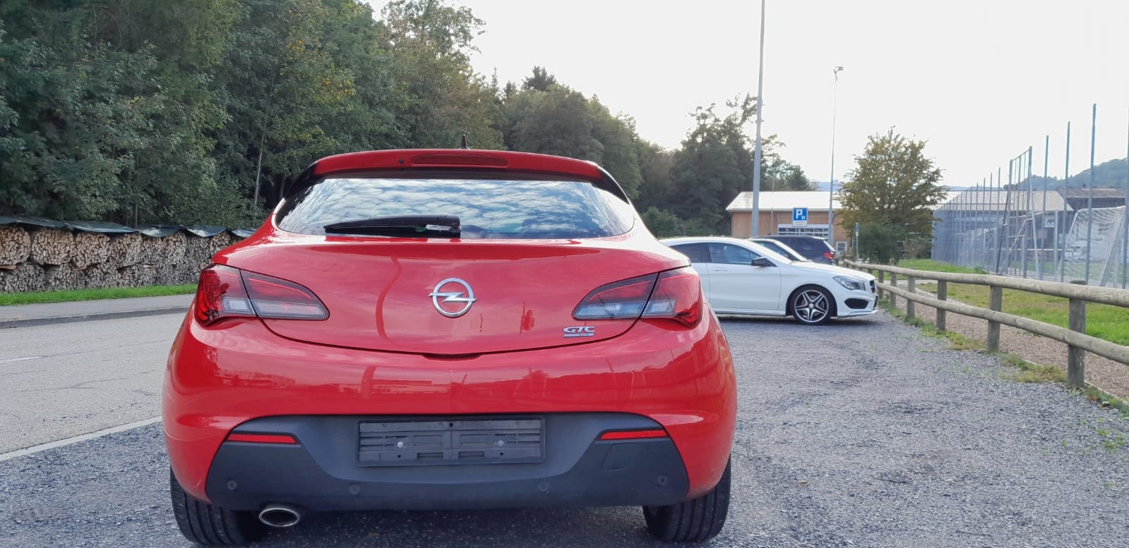 OPEL Astra GTC 1.6i 16V Sport-image-2