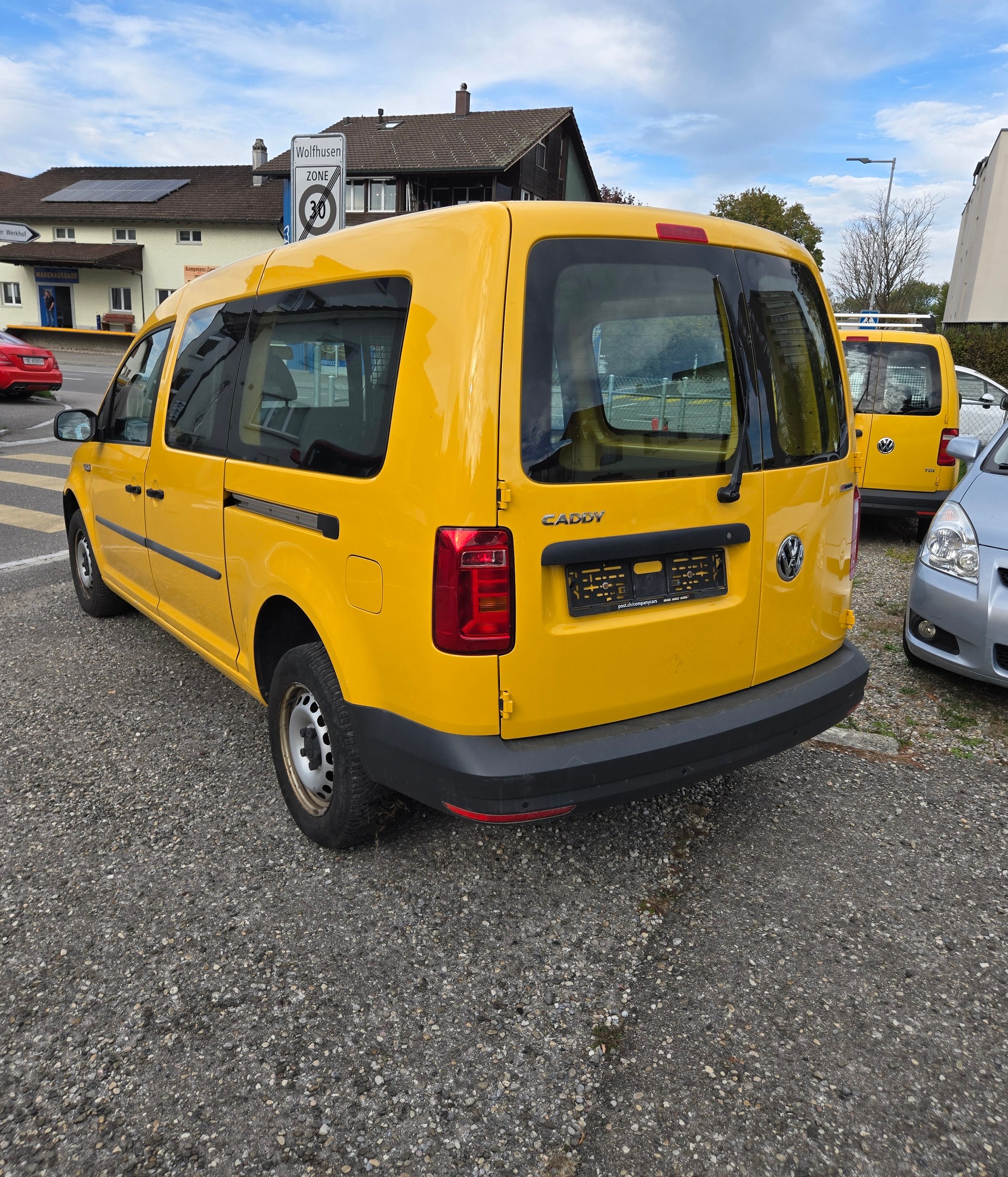 VW Caddy Maxi 2.0TDI 4Motion BlueMotion Technology-image-6