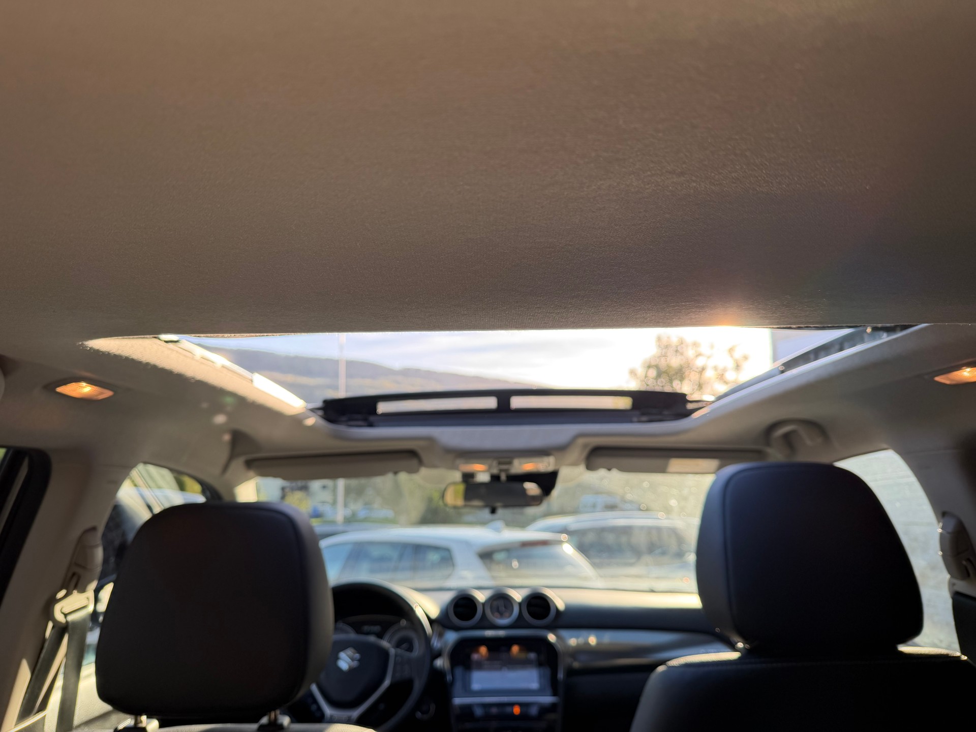 SUZUKI Vitara 1.4 Boosterjet Generation Hybrid Automatic-image-9