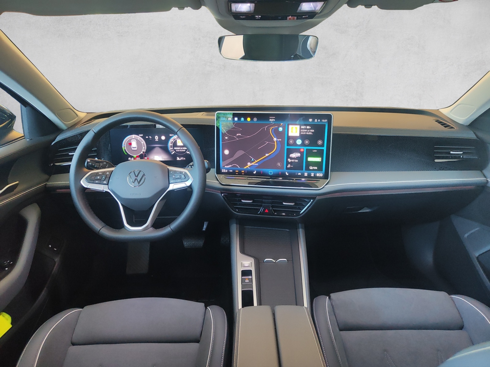 VW Passat Variant 1.5 TSI evo2 Plug-In- Hybrid Business DSG-image-8