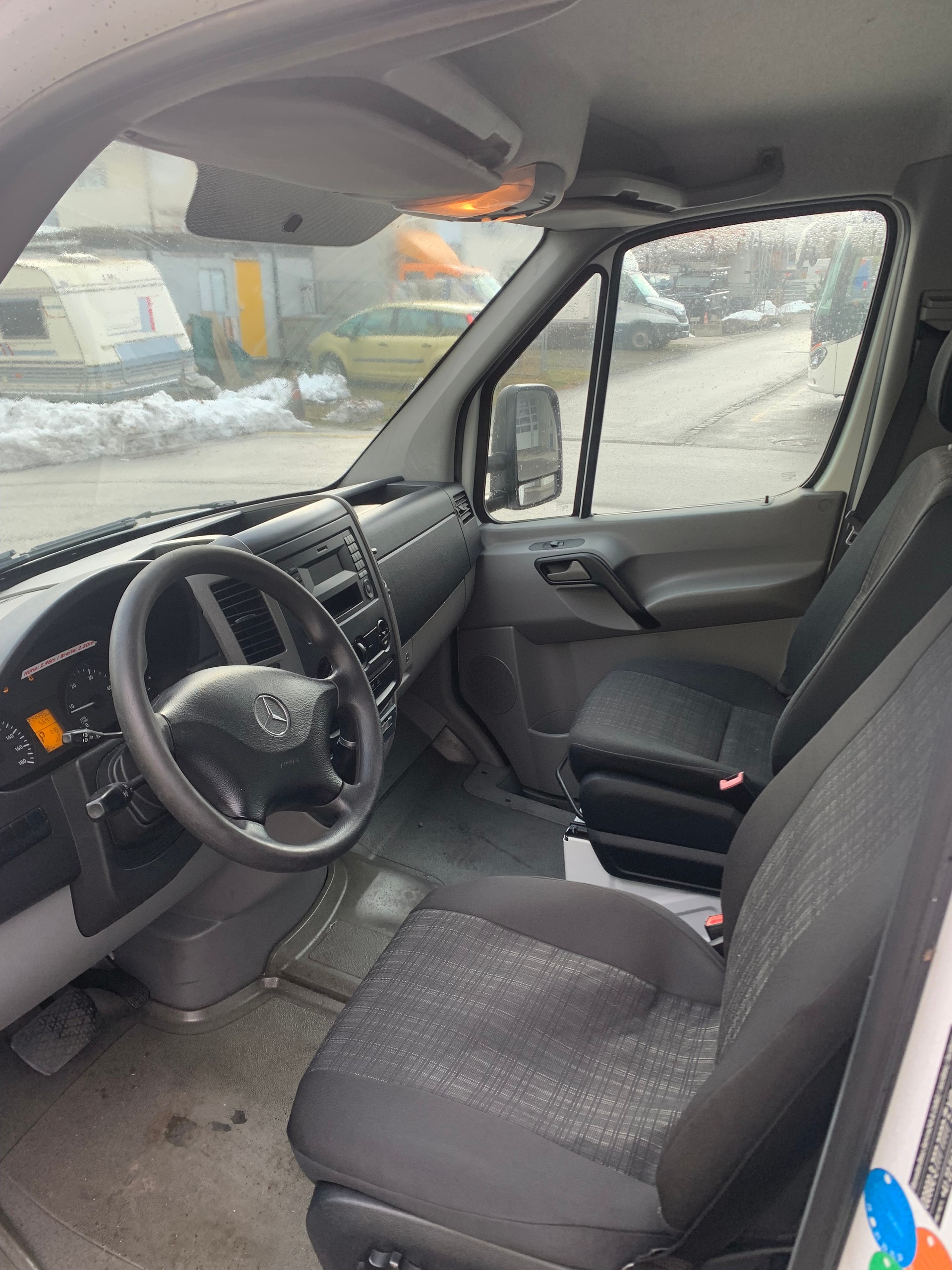 MERCEDES-BENZ 316 CDI-image-9