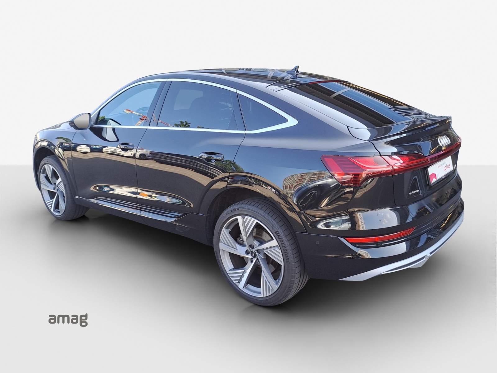 AUDI e-tron 55 Sportback S Line quattro-image-2