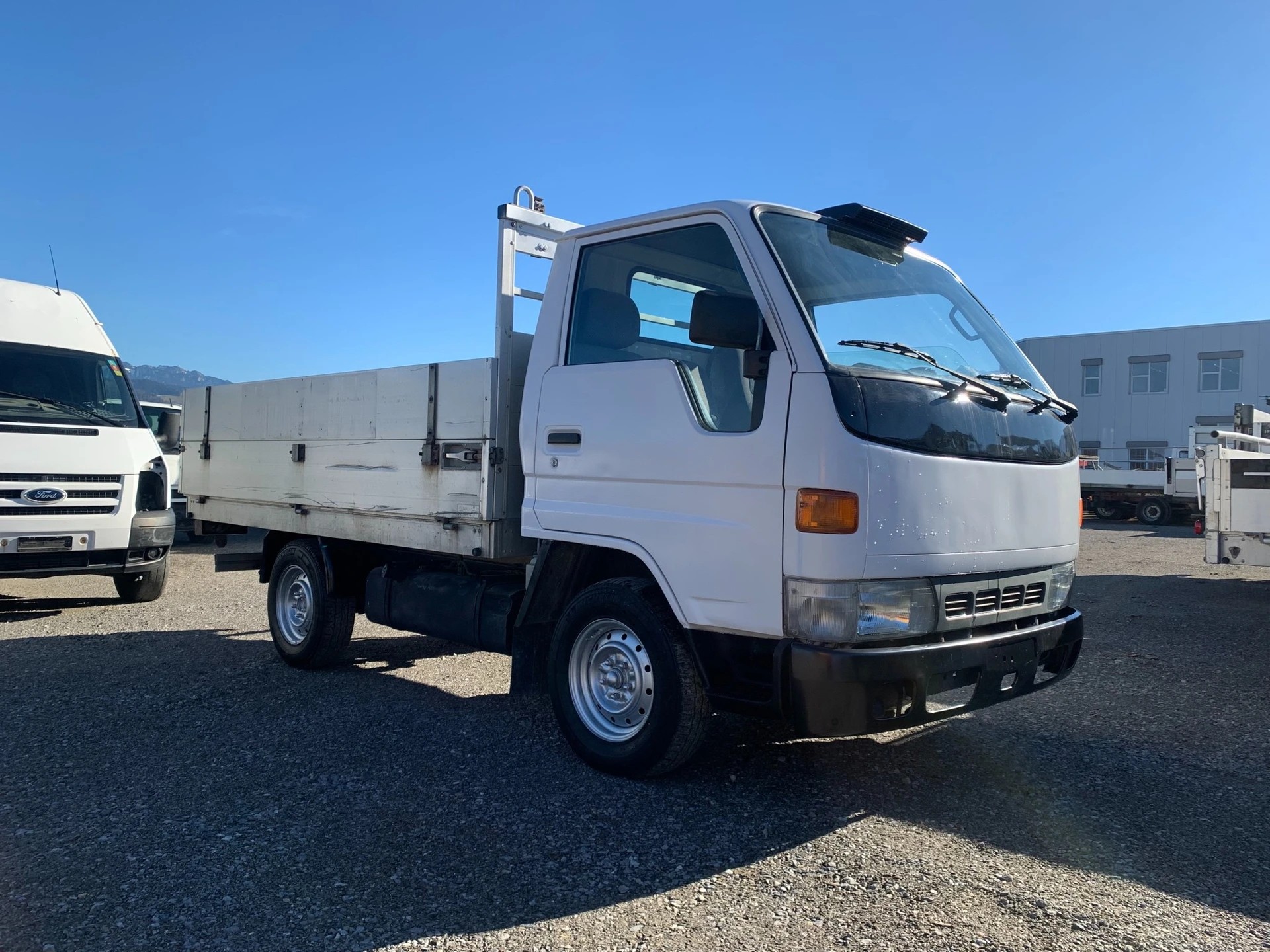 TOYOTA DYNA 100 2.4 D
