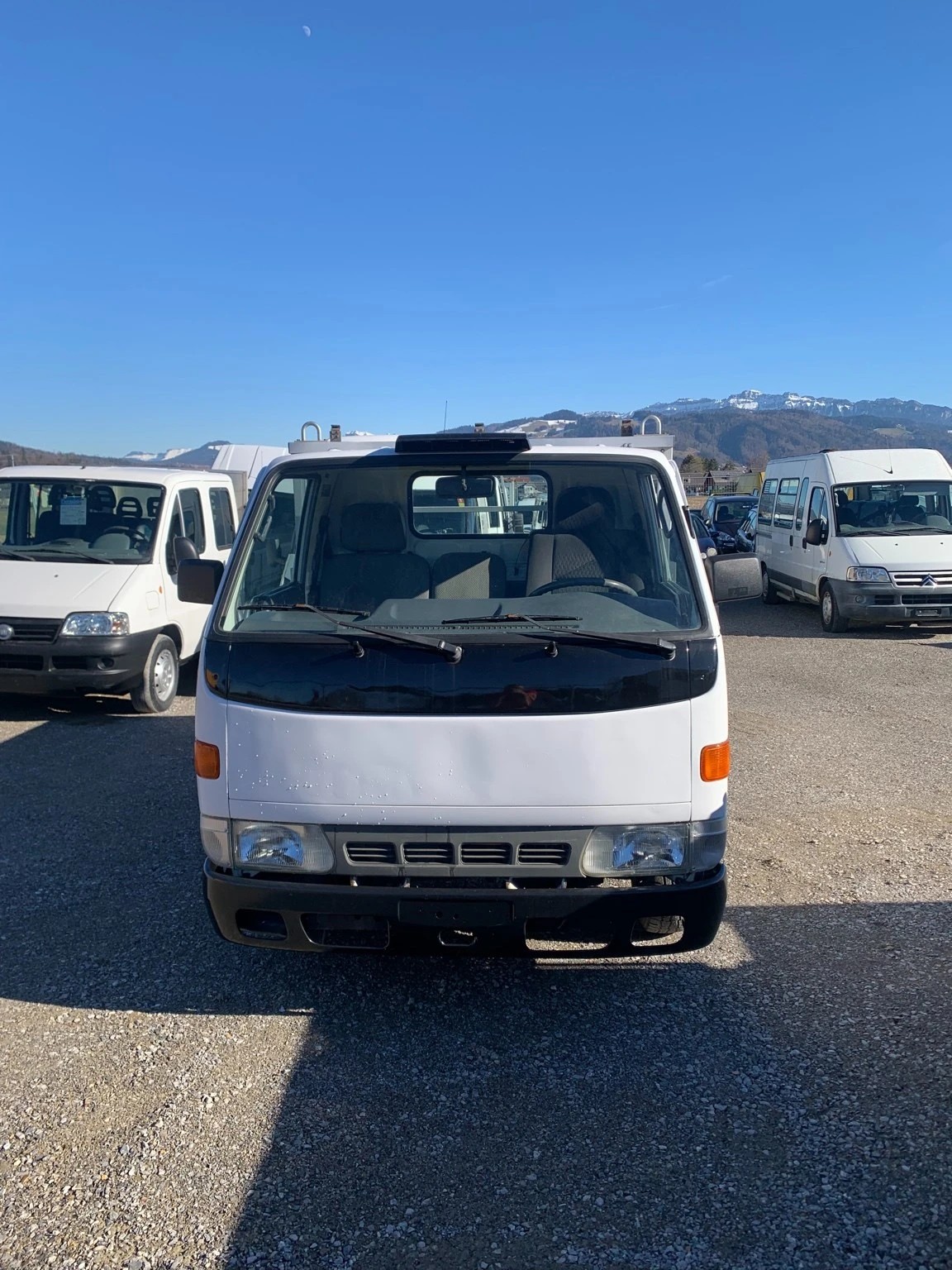 TOYOTA DYNA 100 2.4 D-showroom-element-1