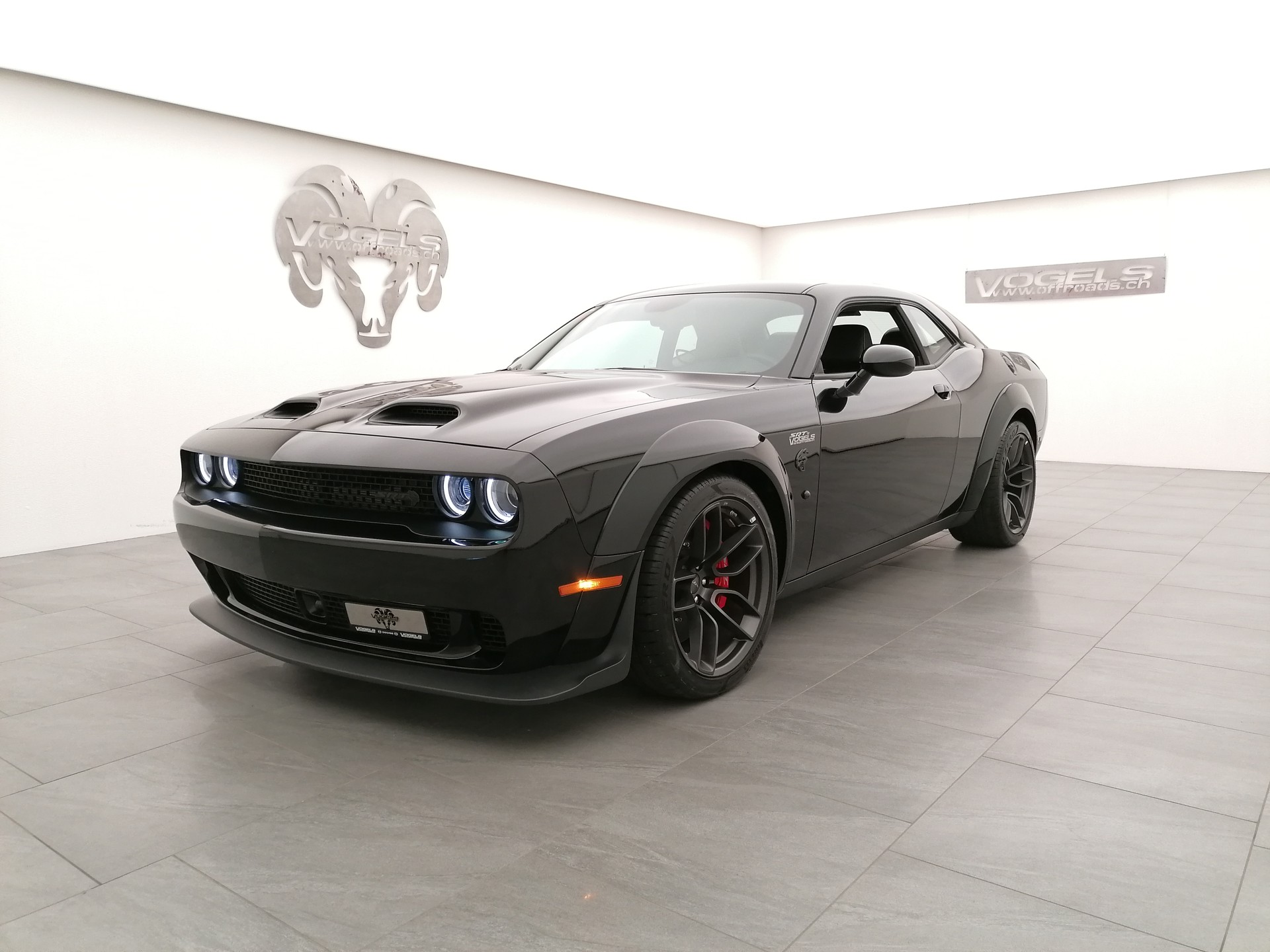DODGE Challenger Hellcat WB Jailbreak-image-0