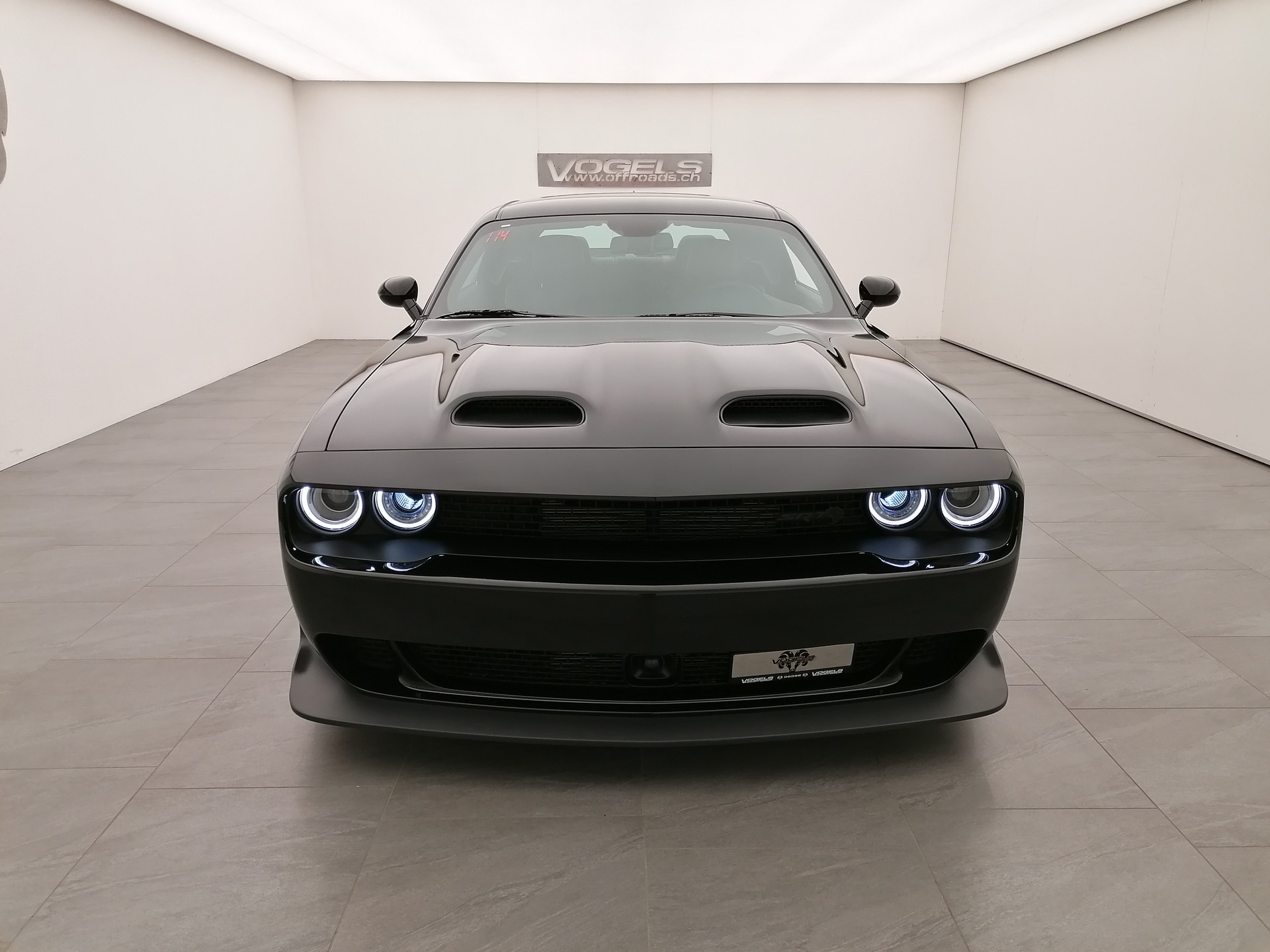 DODGE Challenger Hellcat WB Jailbreak-image-1