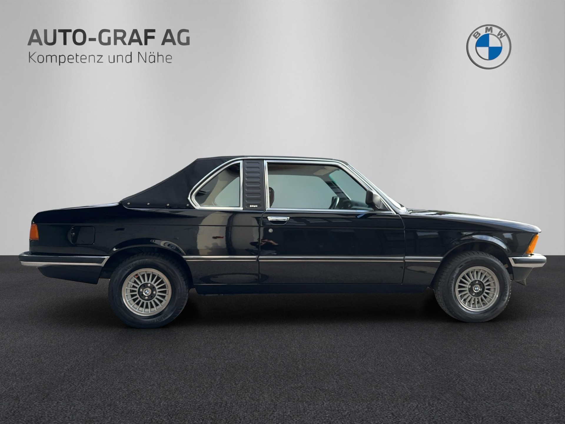 BMW 320-image-5