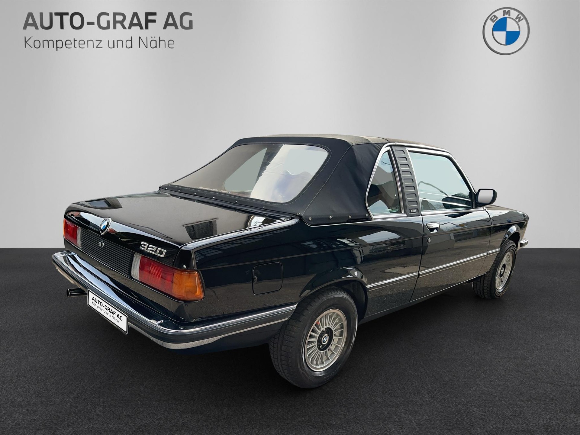 BMW 320-image-4