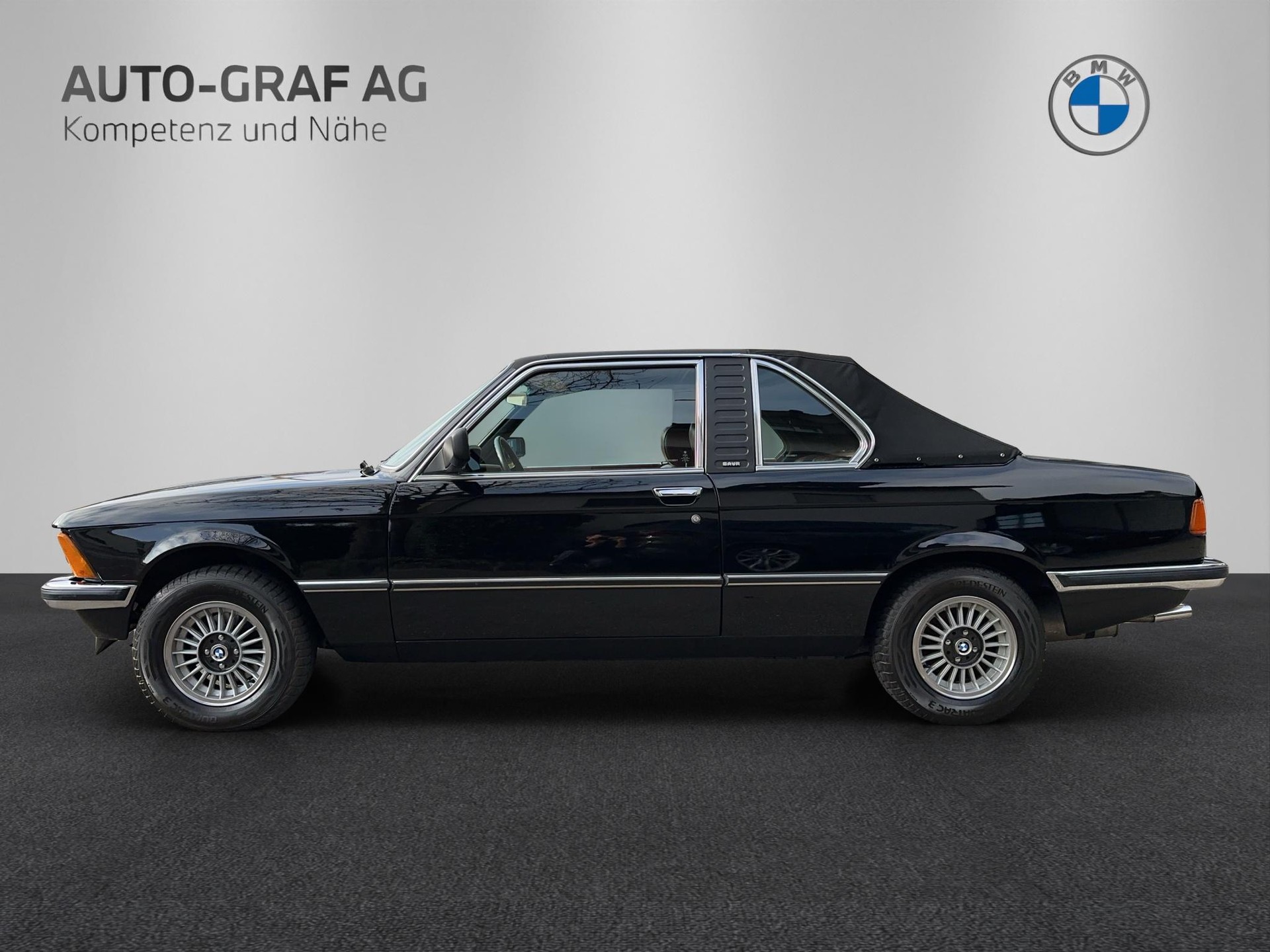 BMW 320-image-1