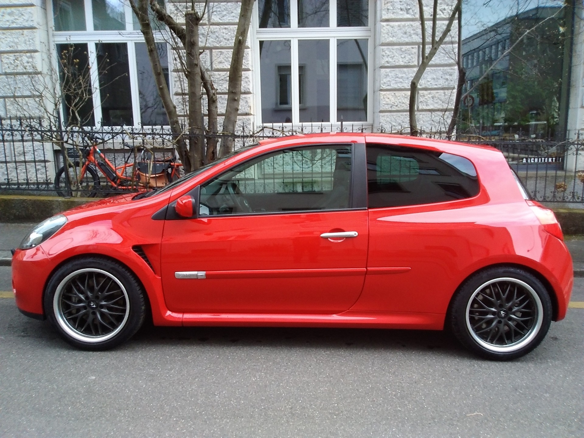 RENAULT Clio 2.0 16V Sport-image-4