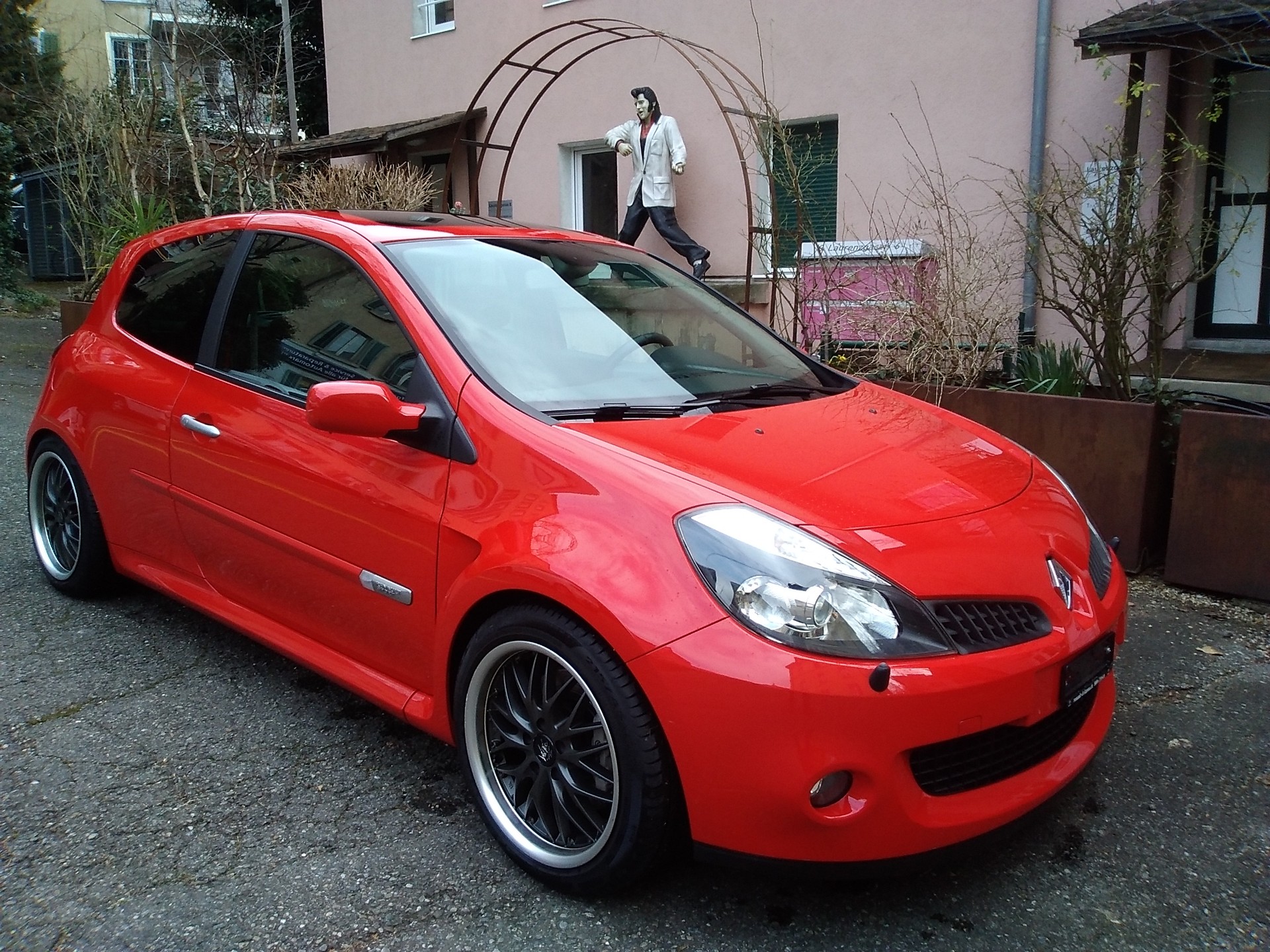 RENAULT Clio 2.0 16V Sport