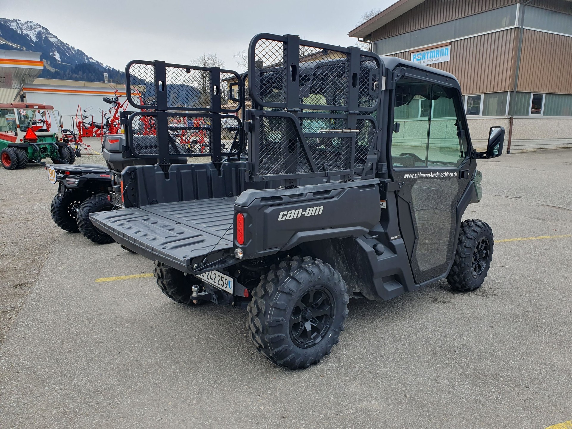 CAN-AM Traxter HD7 XU-image-3