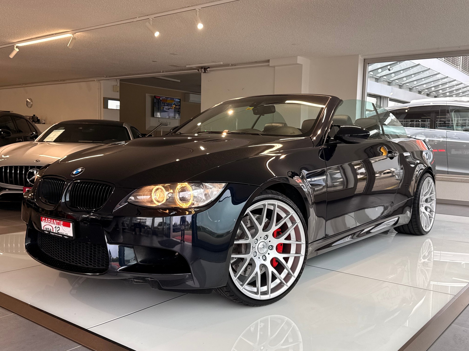 BMW M3 Cabriolet-image-0