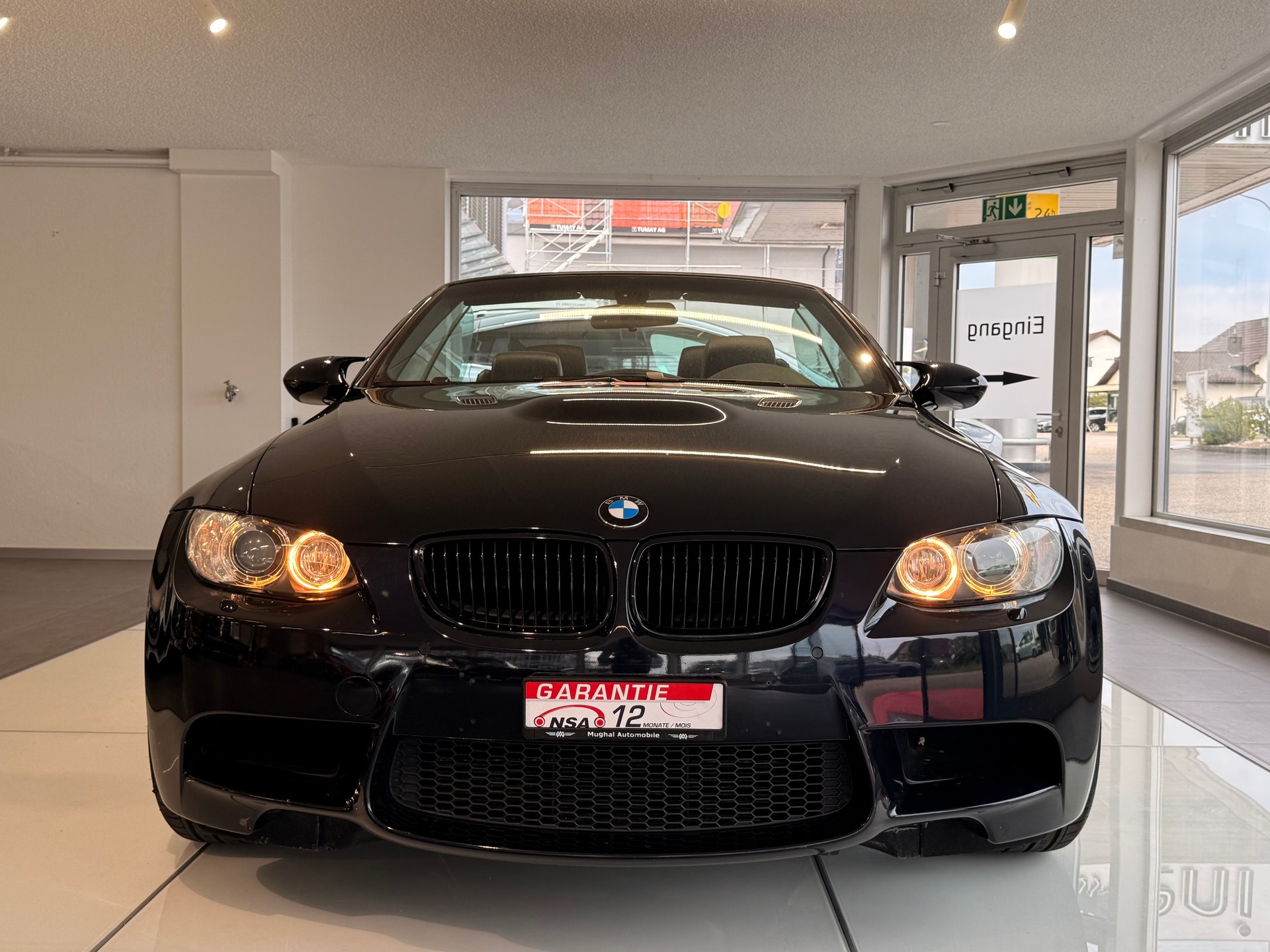 BMW M3 Cabriolet-image-3
