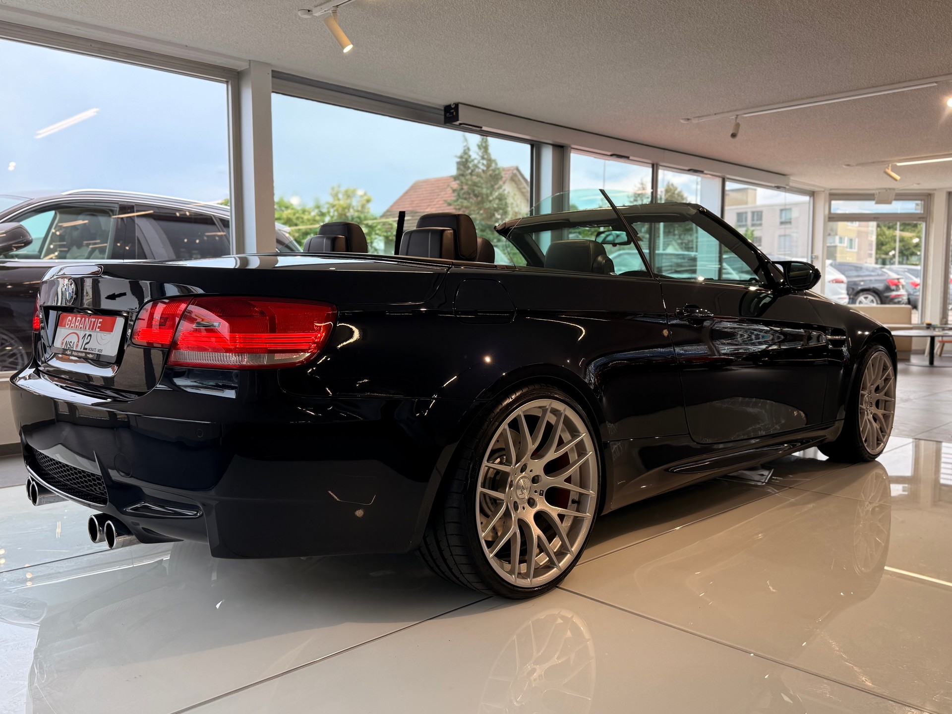 BMW M3 Cabriolet-image-7