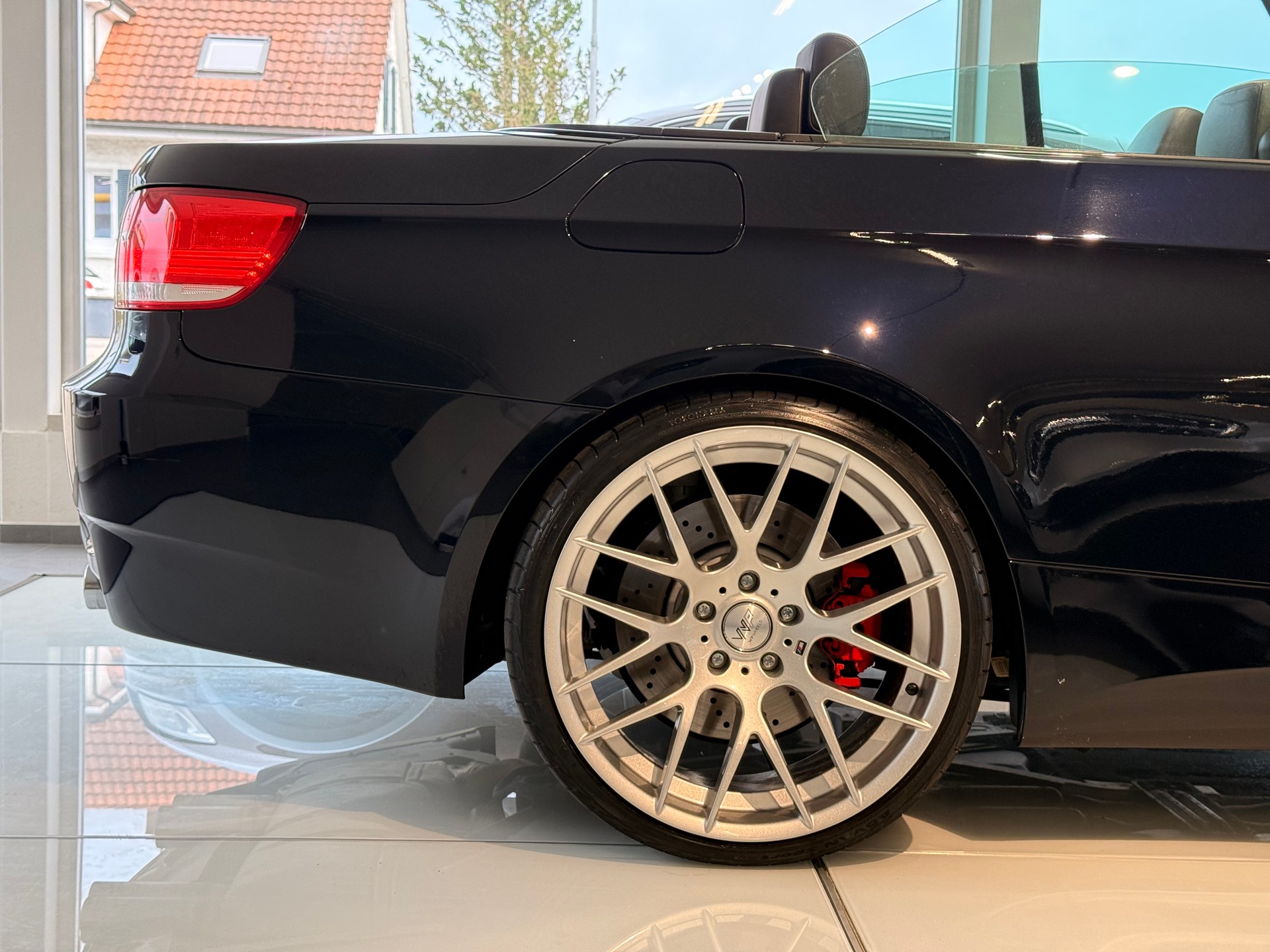BMW M3 Cabriolet-image-8